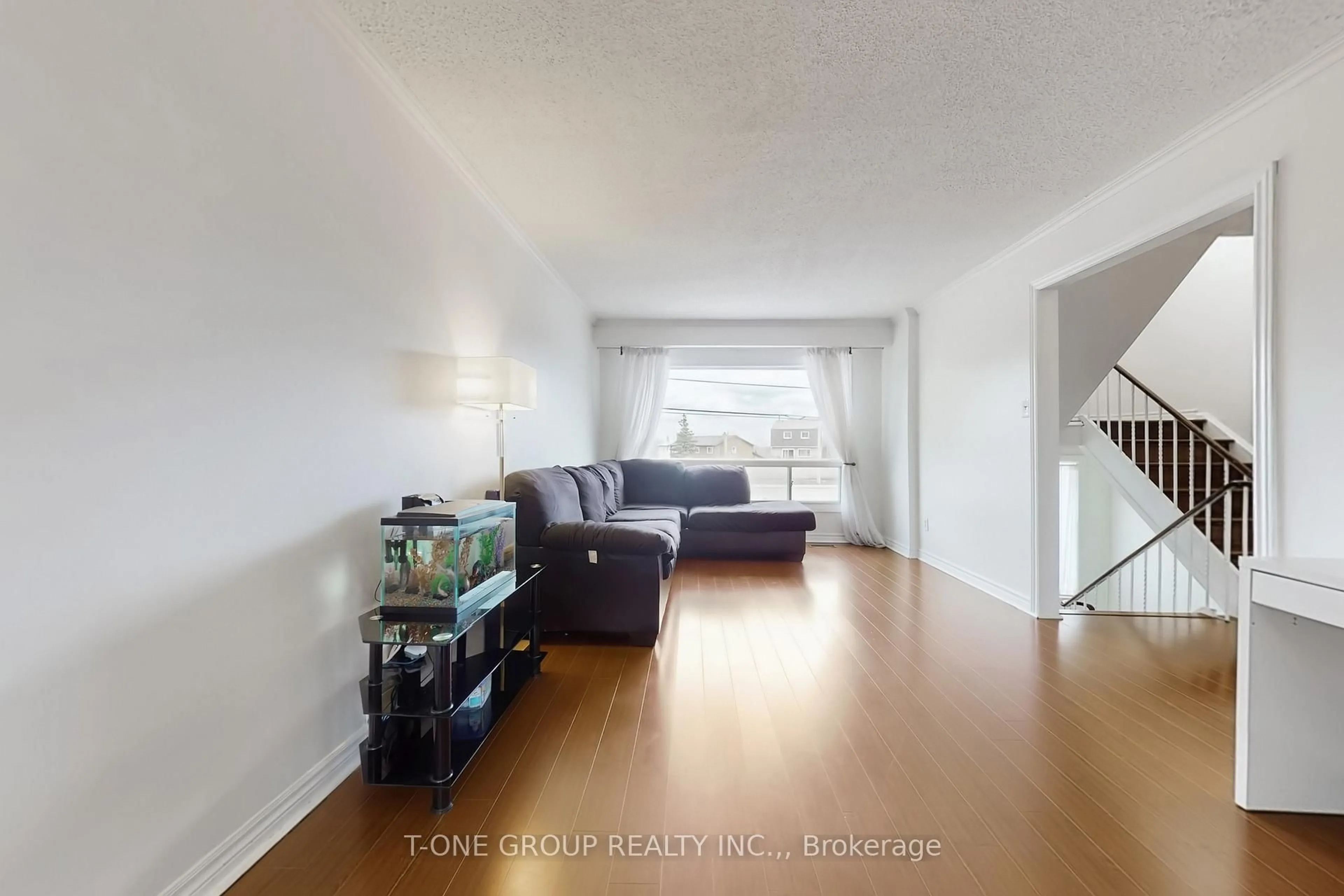 A pic of a room for 3025 Cedarglen Gate #75, Mississauga Ontario L5C 2V7