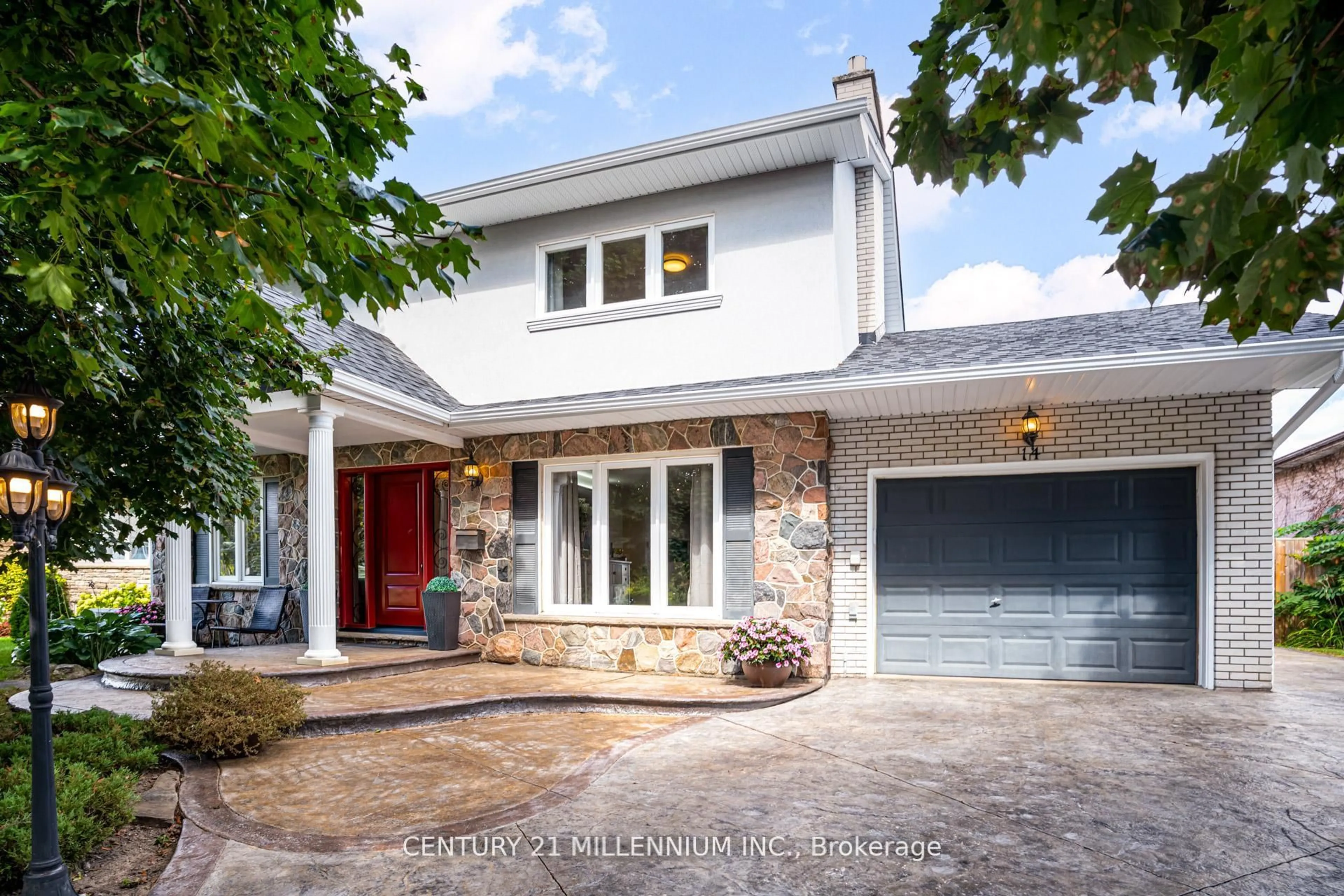 Home with brick exterior material, street for 14 Greystone Cres, Brampton Ontario L6Y 2B3