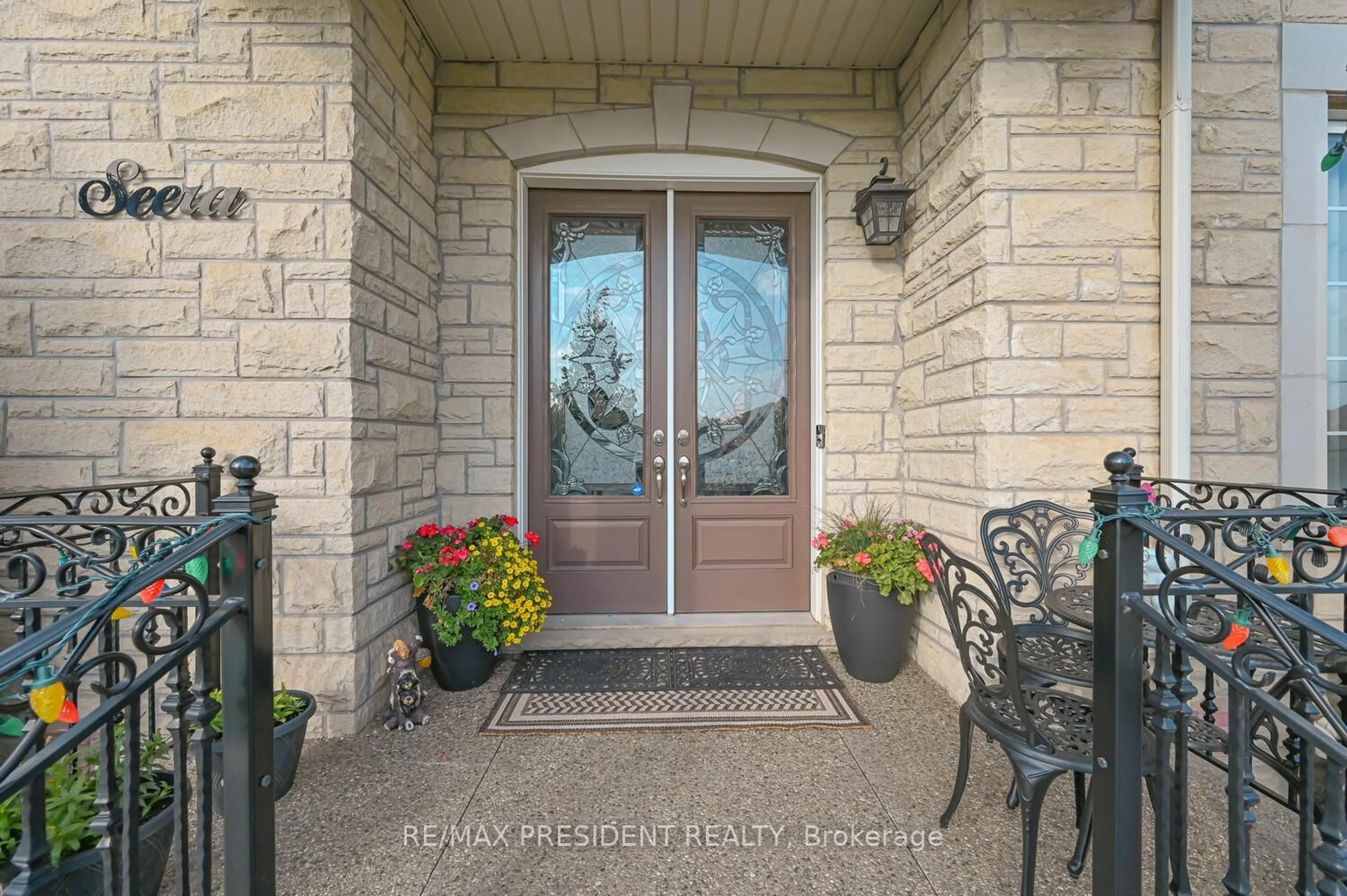 Indoor entryway for 65 Parity Rd, Brampton Ontario L6X 5M8