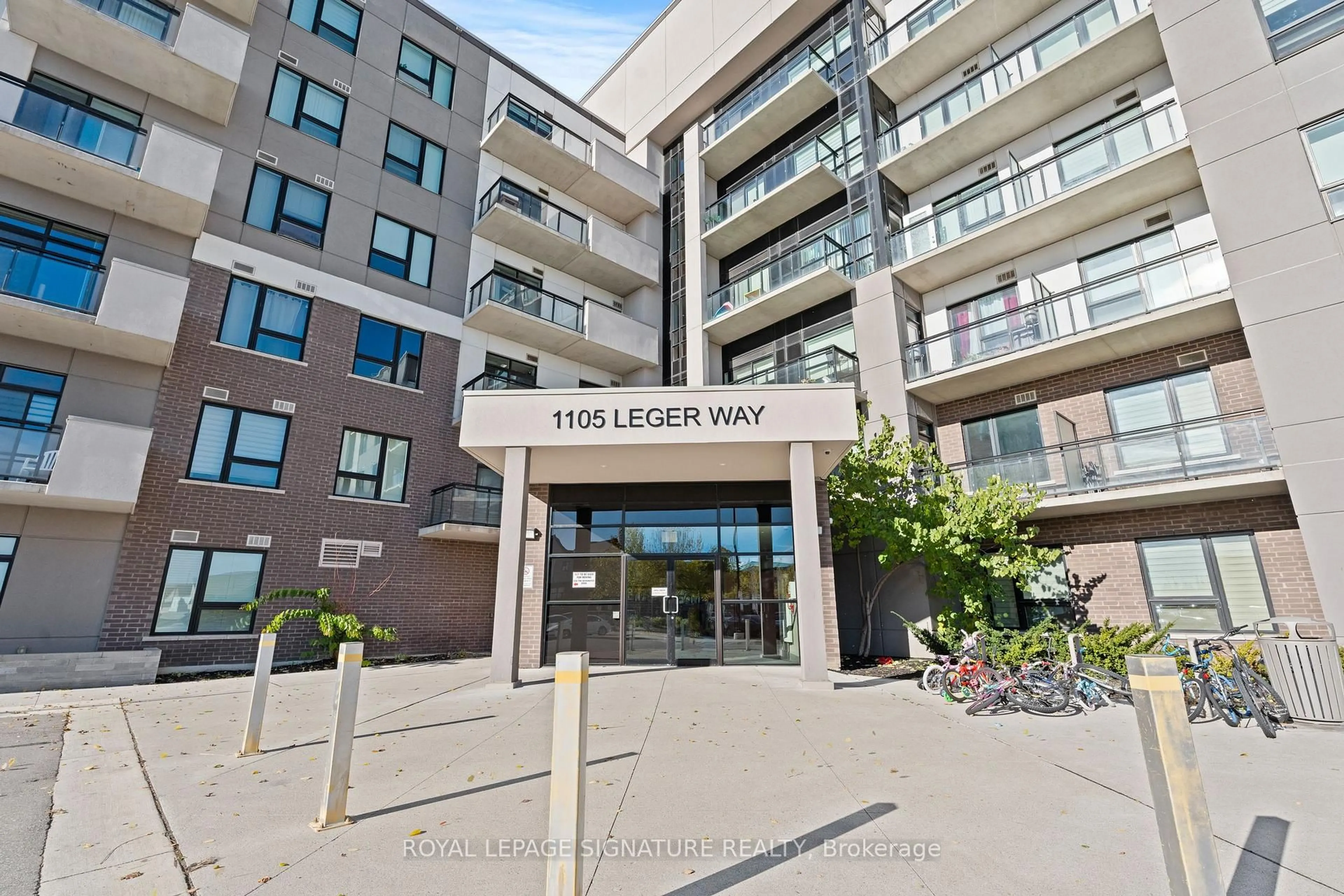 Indoor foyer for 1105 Leger Way #308, Milton Ontario L9E 1K7