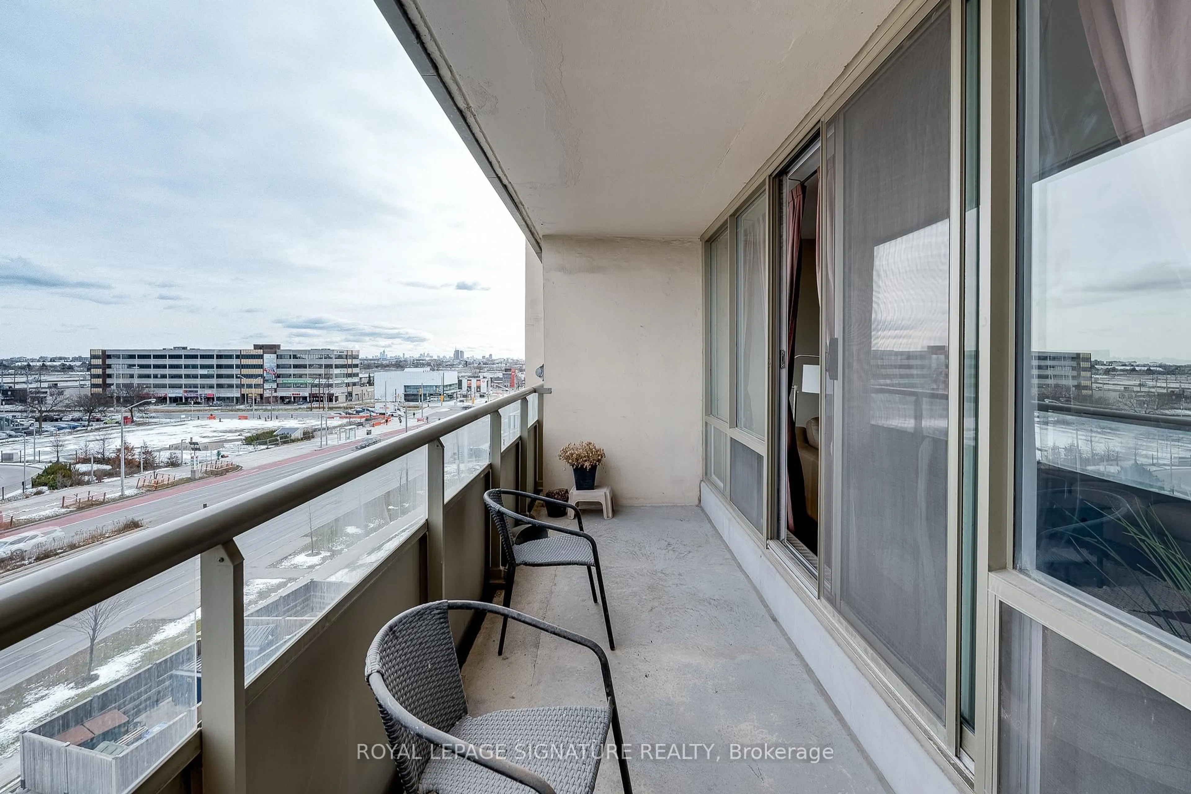 Balcony in the apartment, water/lake/river/ocean view for 1 Four Winds Dr #611, Toronto Ontario M3J 2T1