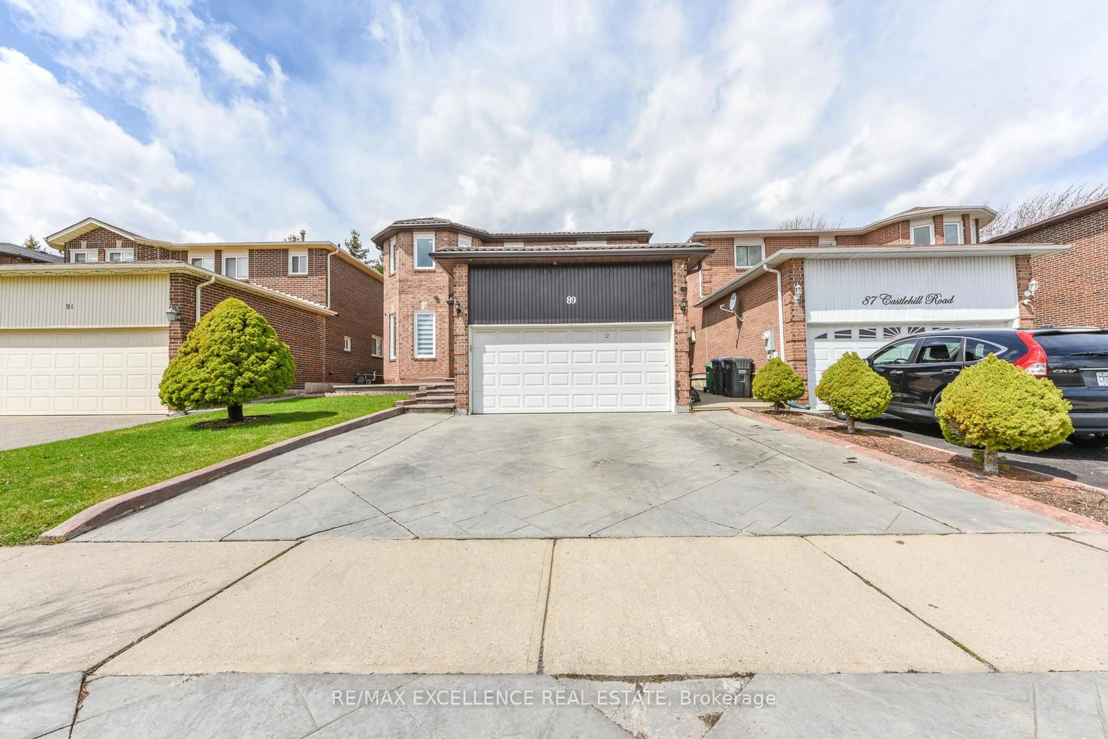 Home with brick exterior material, street for 89 Castlehill Rd, Brampton Ontario L6X 4C3