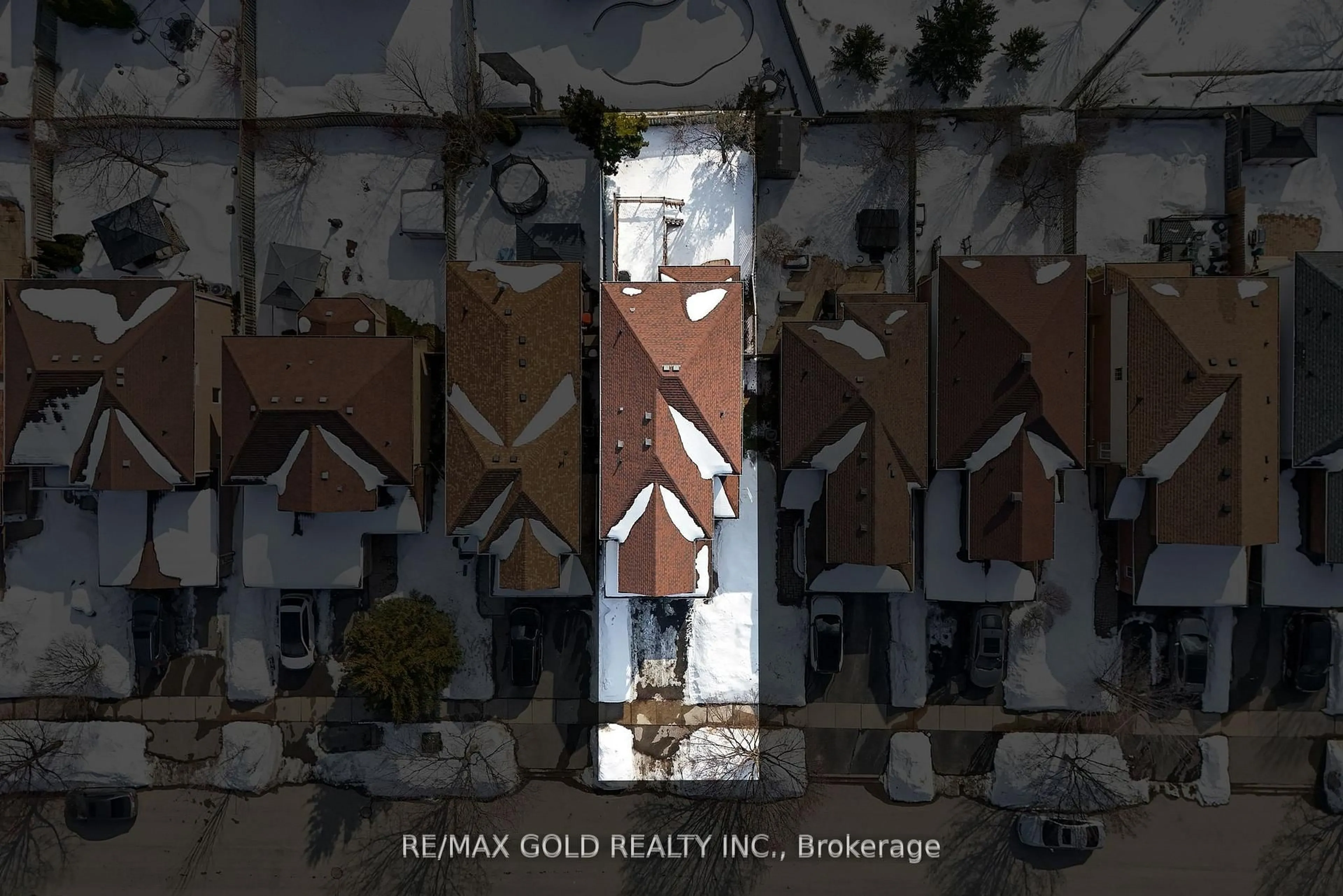 Blurry image for 18 Russell St, Halton Hills Ontario L7G 5Y7