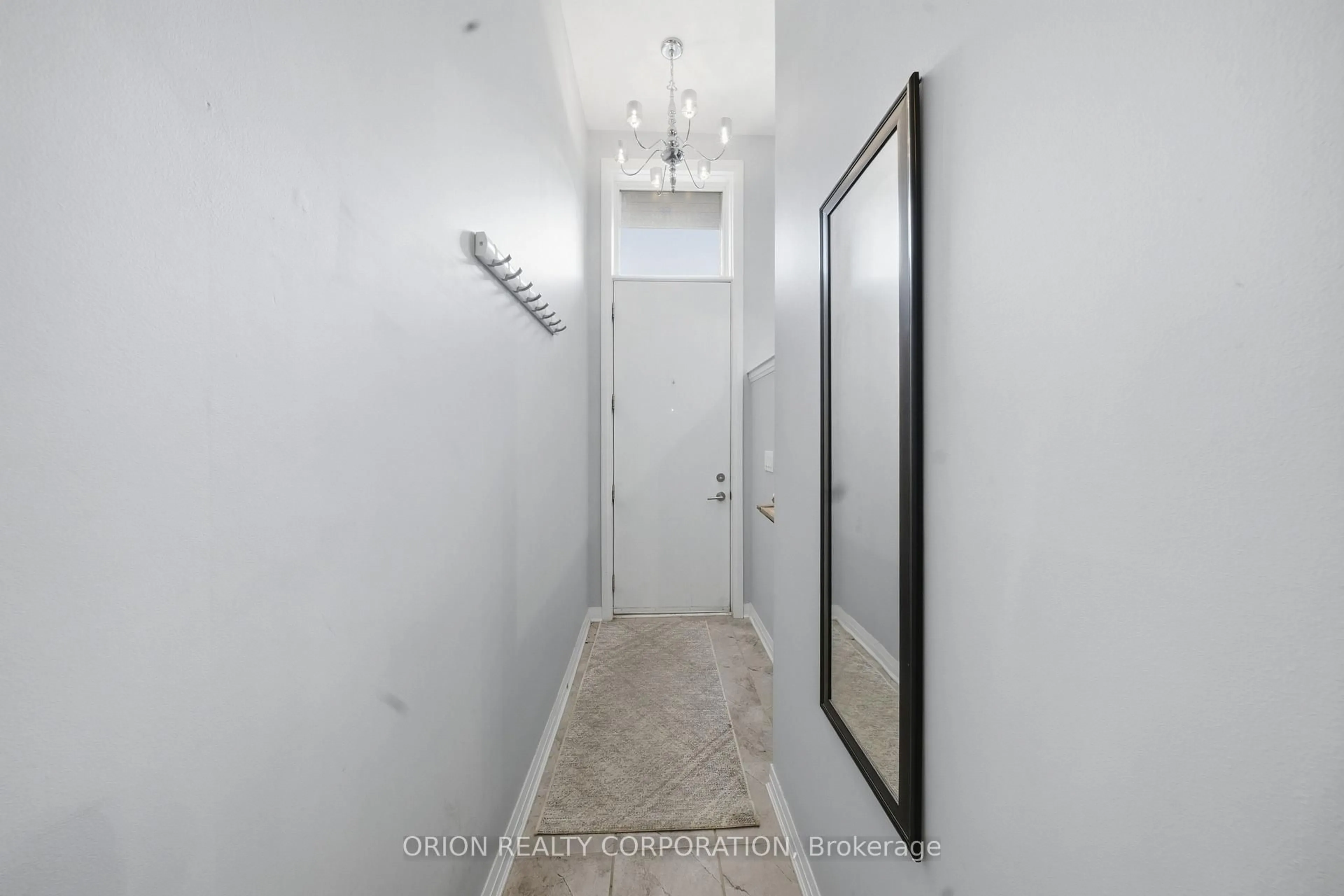 Indoor entryway for 152 Frederick Tisdale Dr, Toronto Ontario M3K 0A8