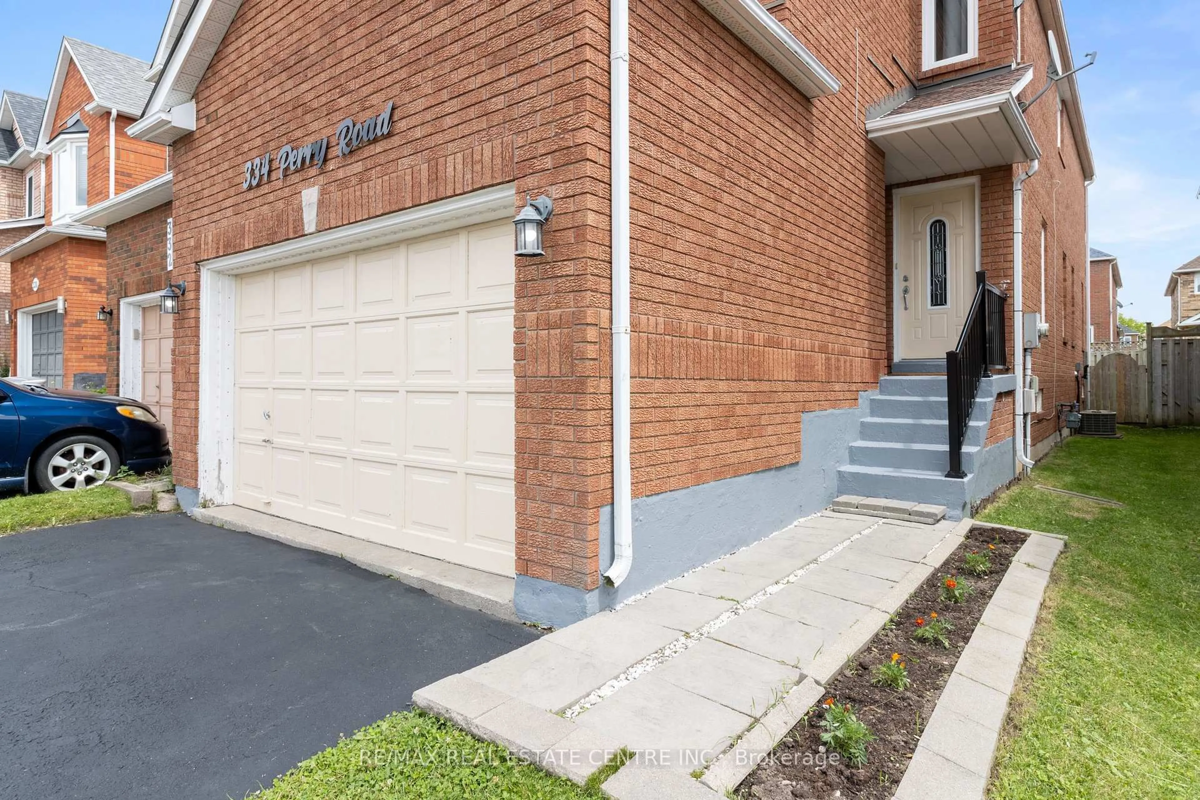 Home with brick exterior material, street for 334 Perry Rd, Orangeville Ontario L9W 4Z1