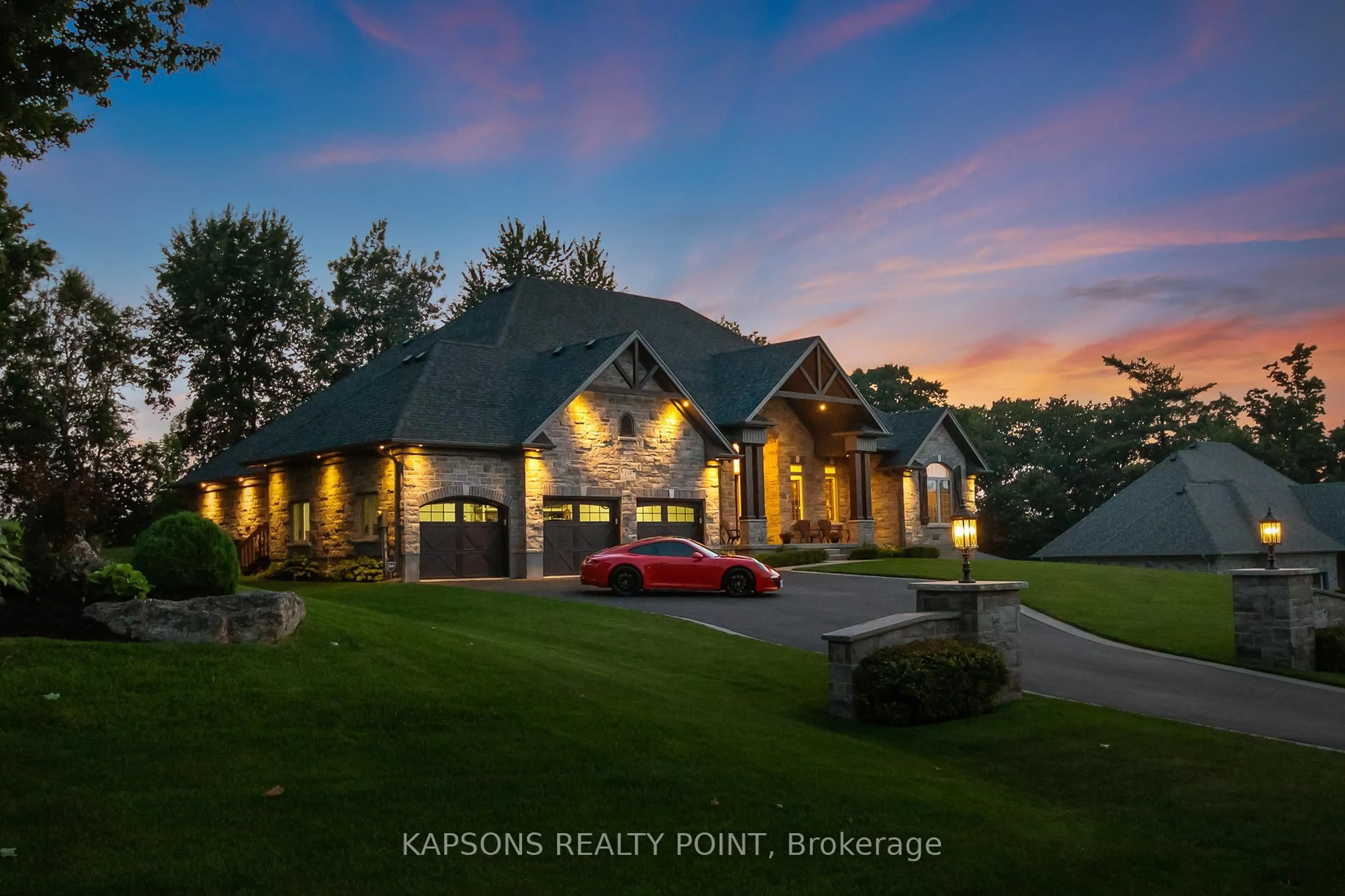 A pic from outside/outdoor area/front of a property/back of a property/a pic from drone, unknown for 150 Stokes Tr, Milton Ontario L0P 1B0