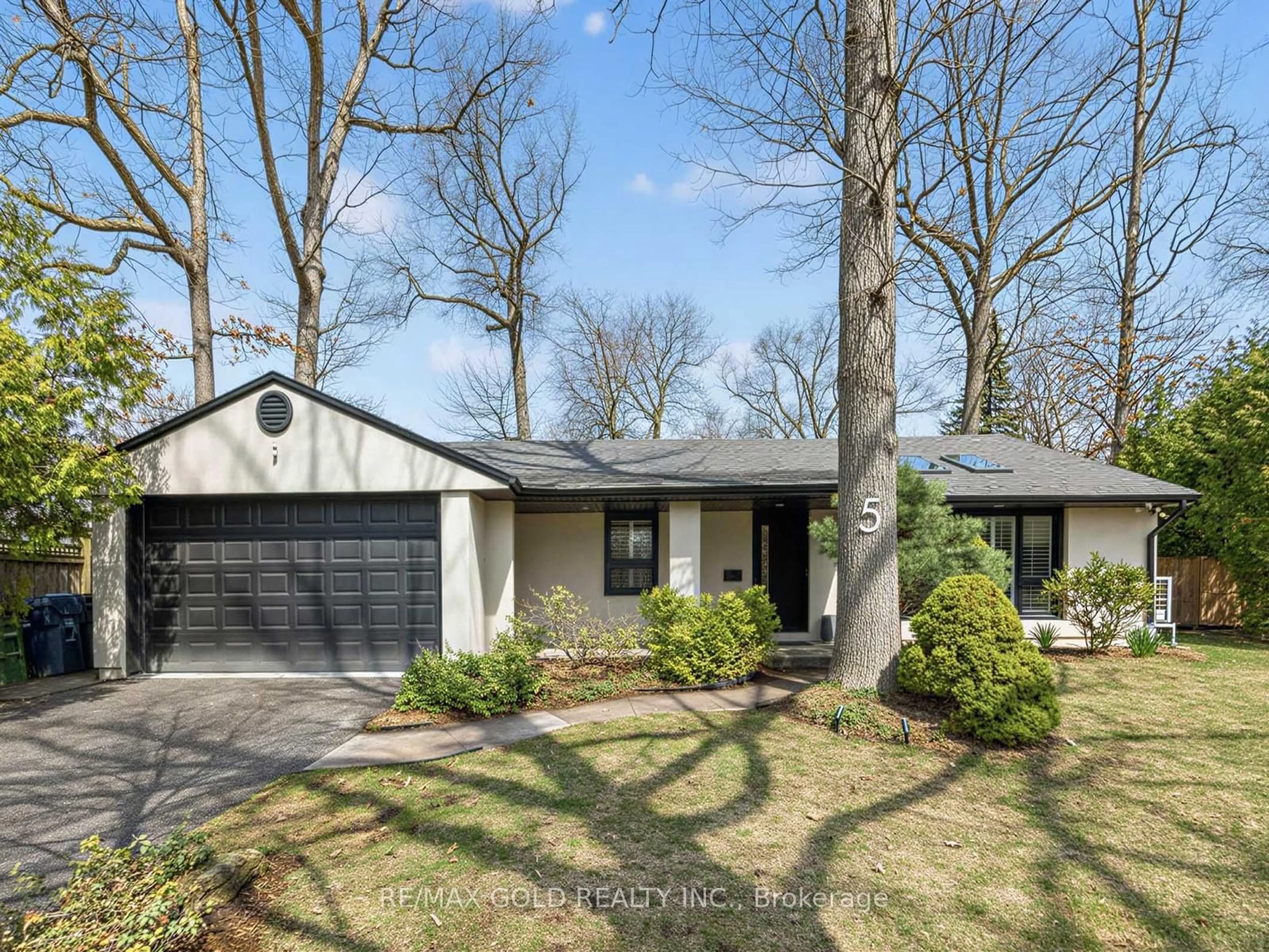 Home with brick exterior material, street for 5 Crediton Crt, Toronto Ontario M9B 3B9