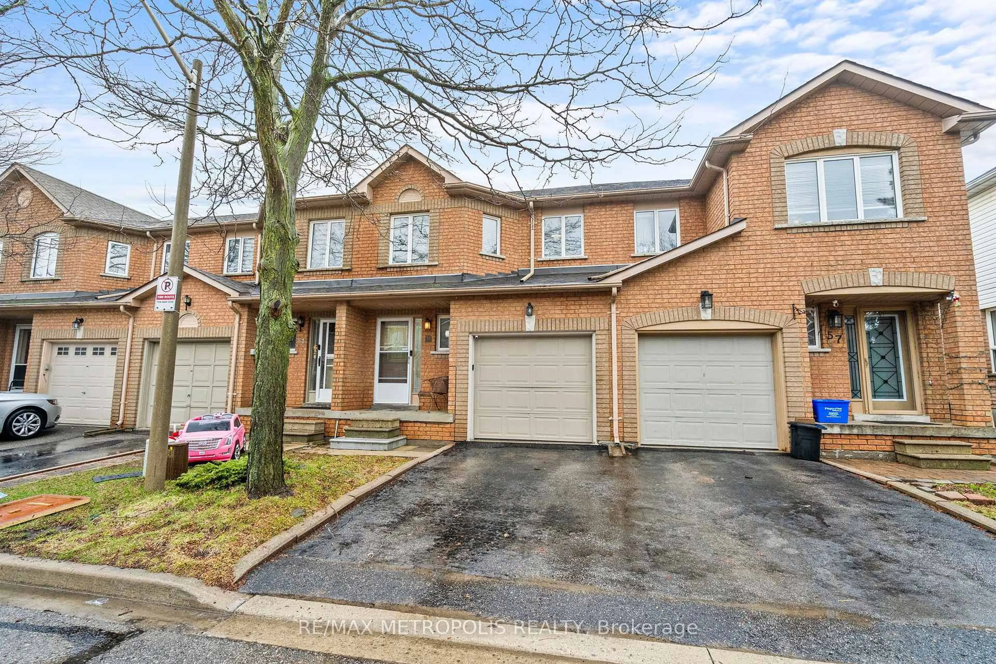 Home with brick exterior material, street for 200 Cresthaven Rd #59, Brampton Ontario L7A 1J5