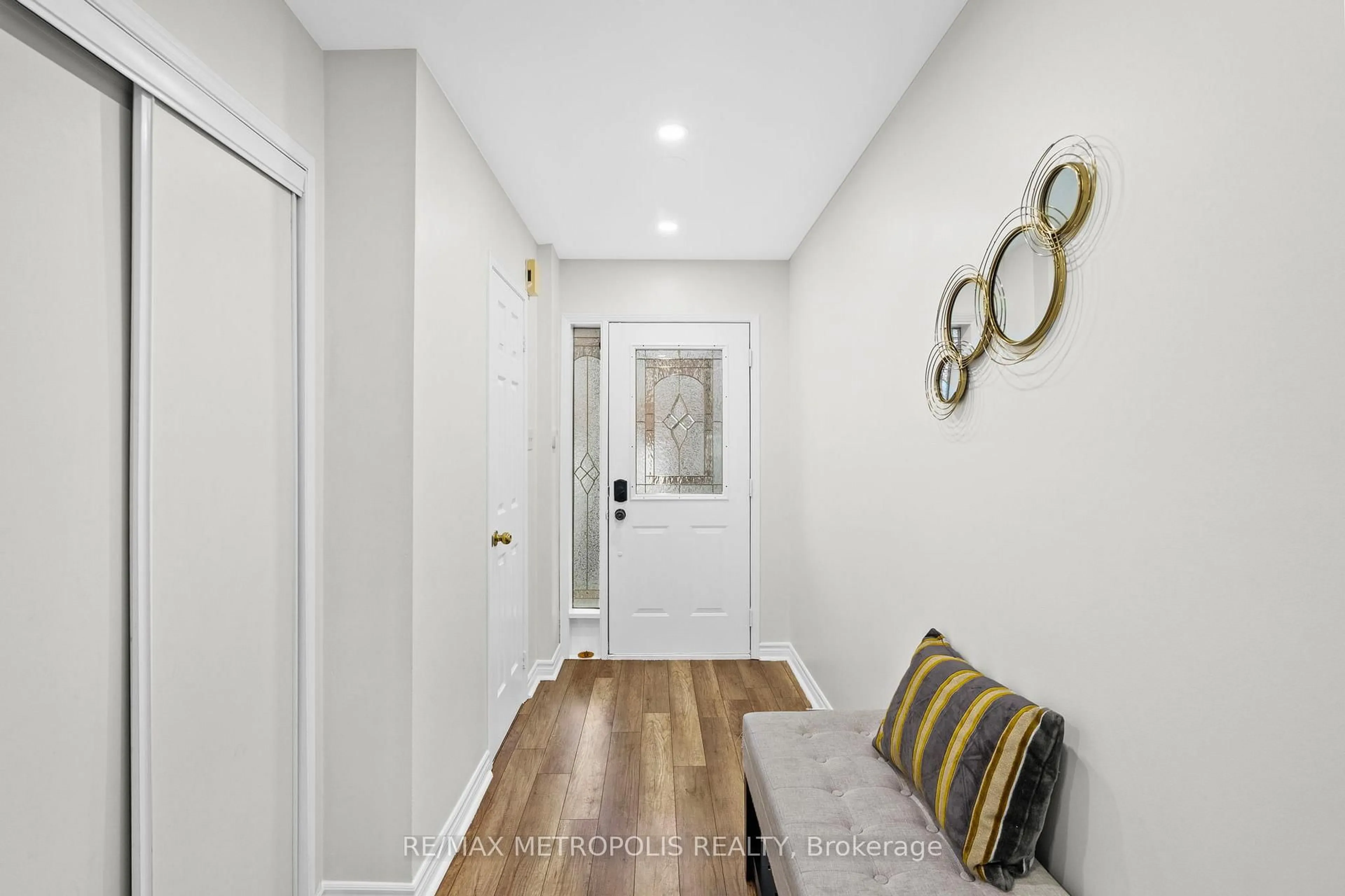 Indoor entryway for 200 Cresthaven Rd #59, Brampton Ontario L7A 1J5