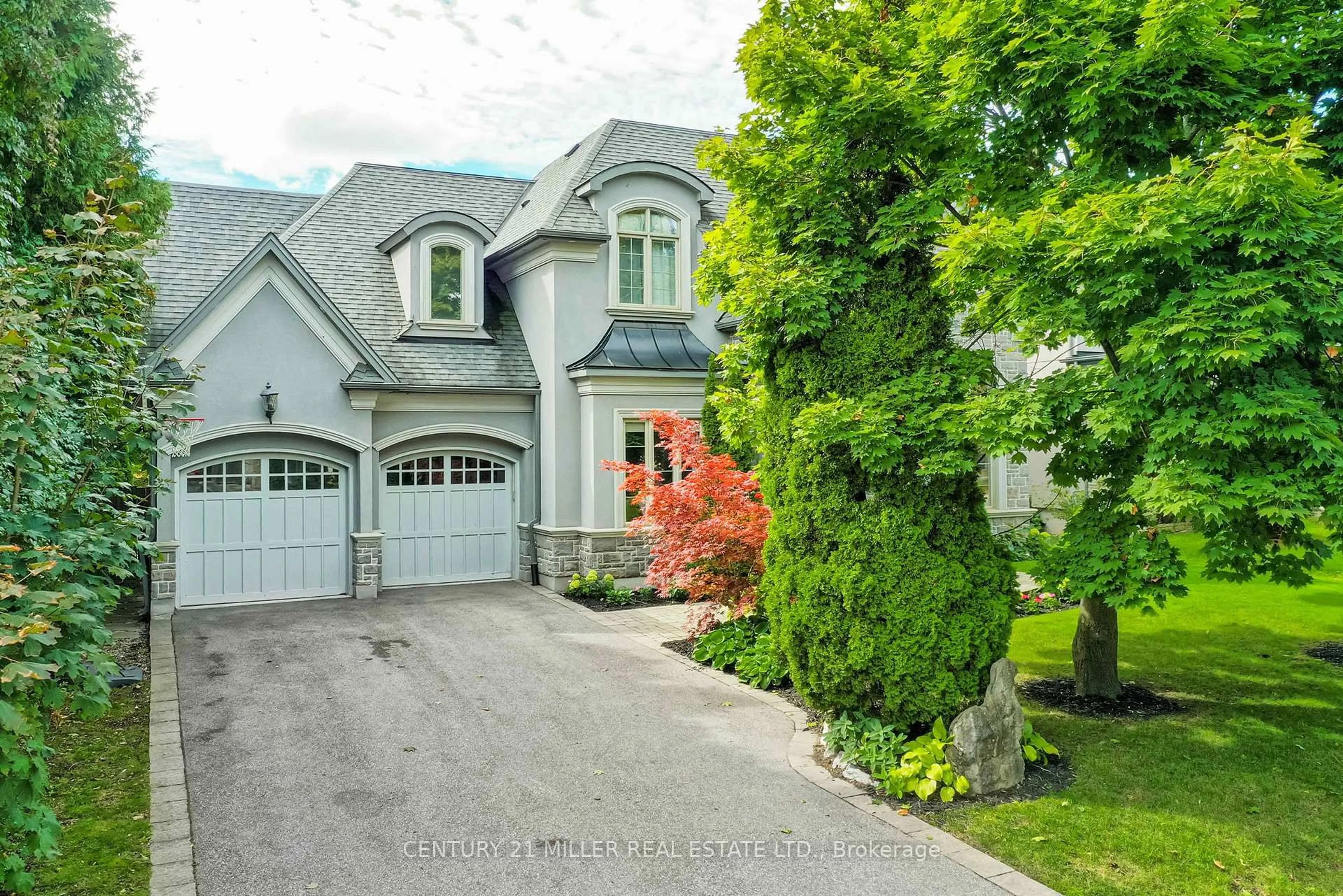 Unknown for 594 Maplehurst Ave, Oakville Ontario L6L 4Z1