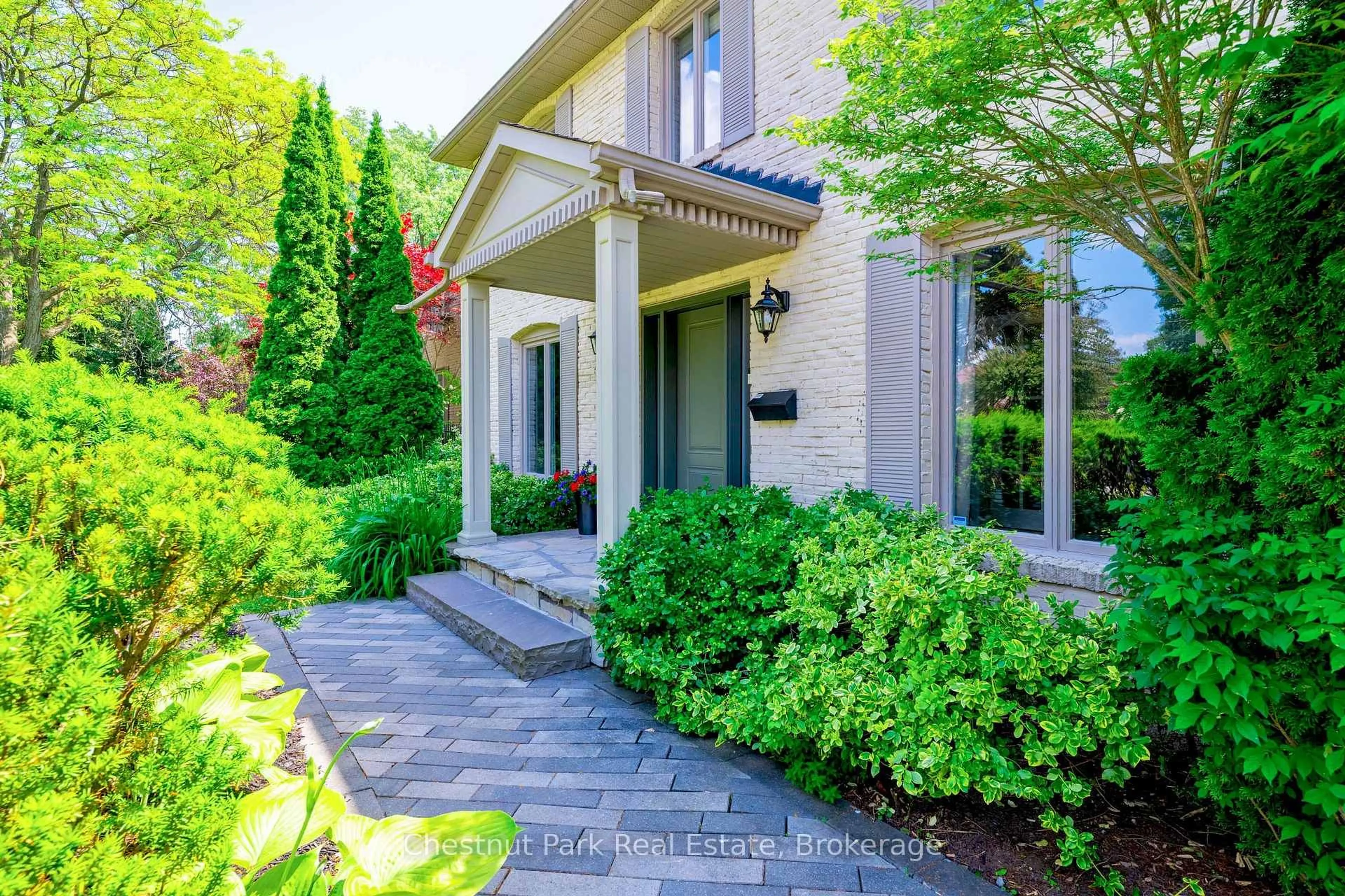 Home with brick exterior material, street for 2052 Chippewa Tr, Mississauga Ontario L5H 3V7