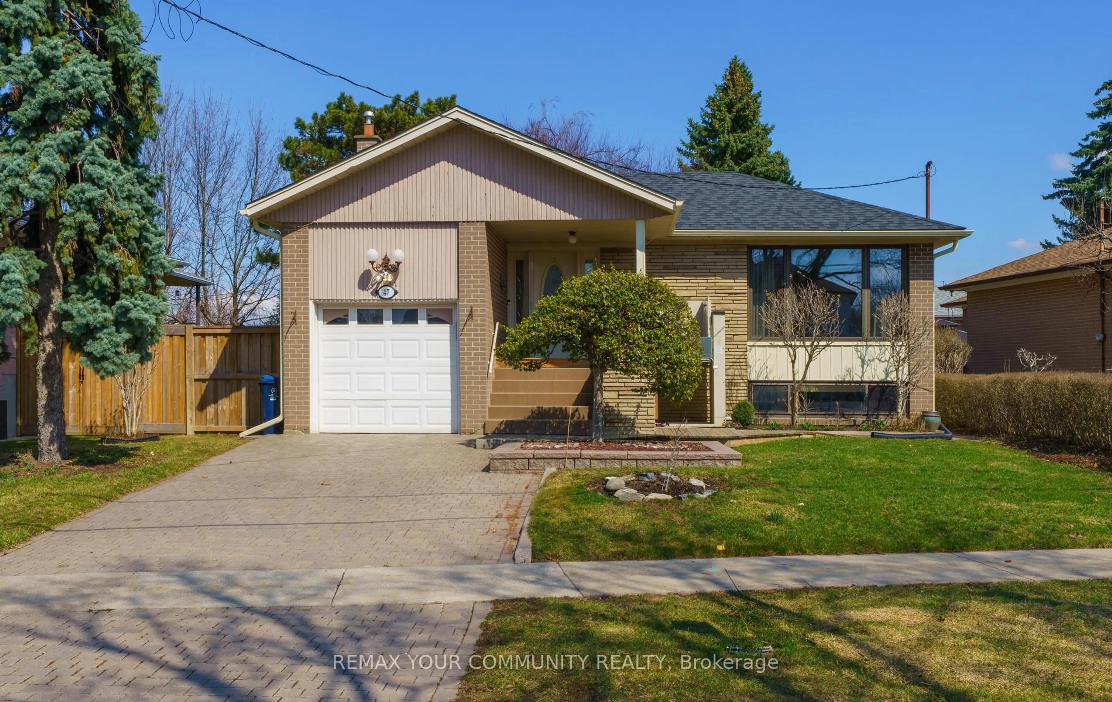 Home with vinyl exterior material, street for 47 Ollerton Rd, Toronto Ontario M3J 1Y2