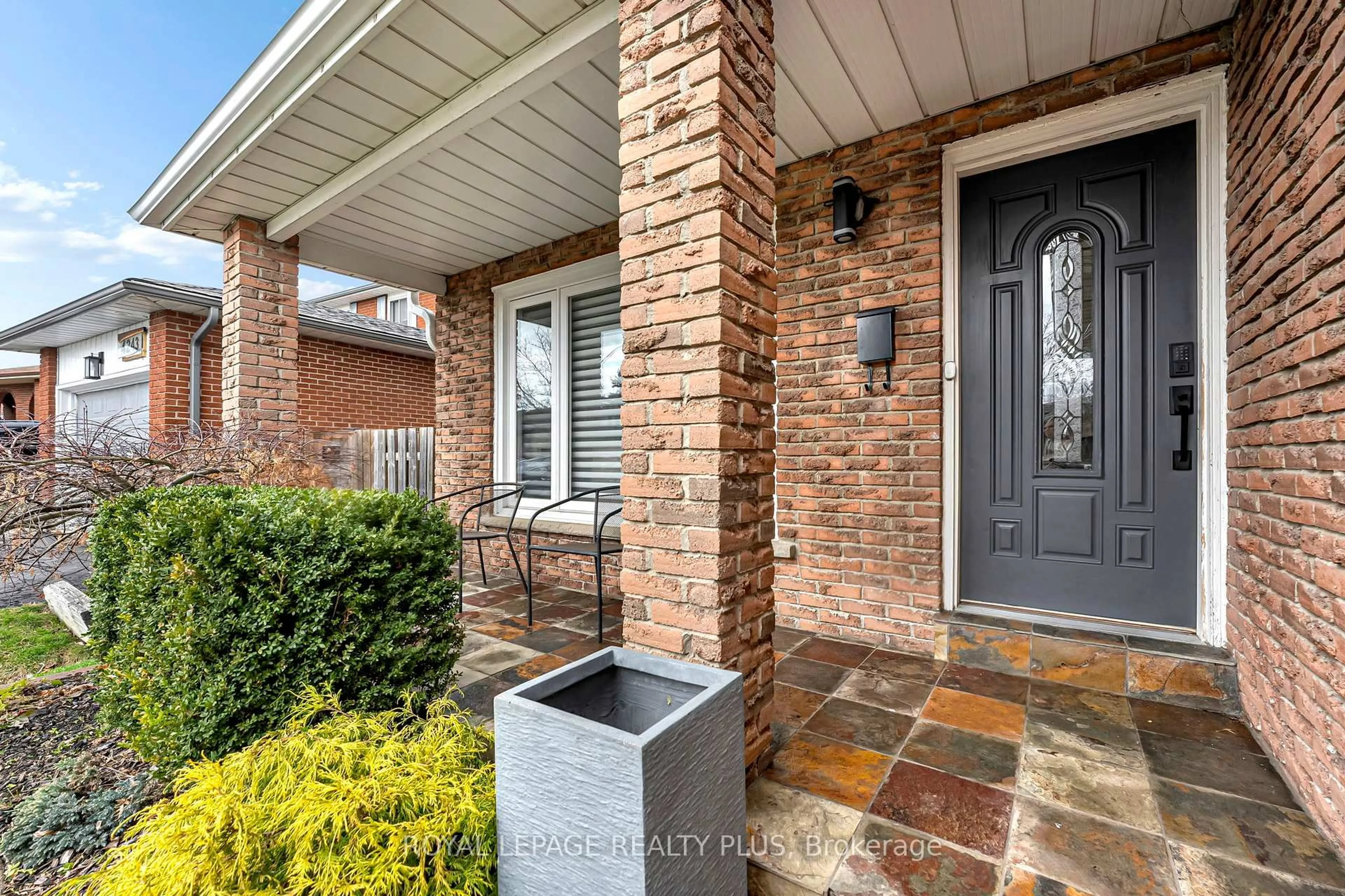 Home with brick exterior material, street for 4241 Anworld Pl, Mississauga Ontario L4W 2W1