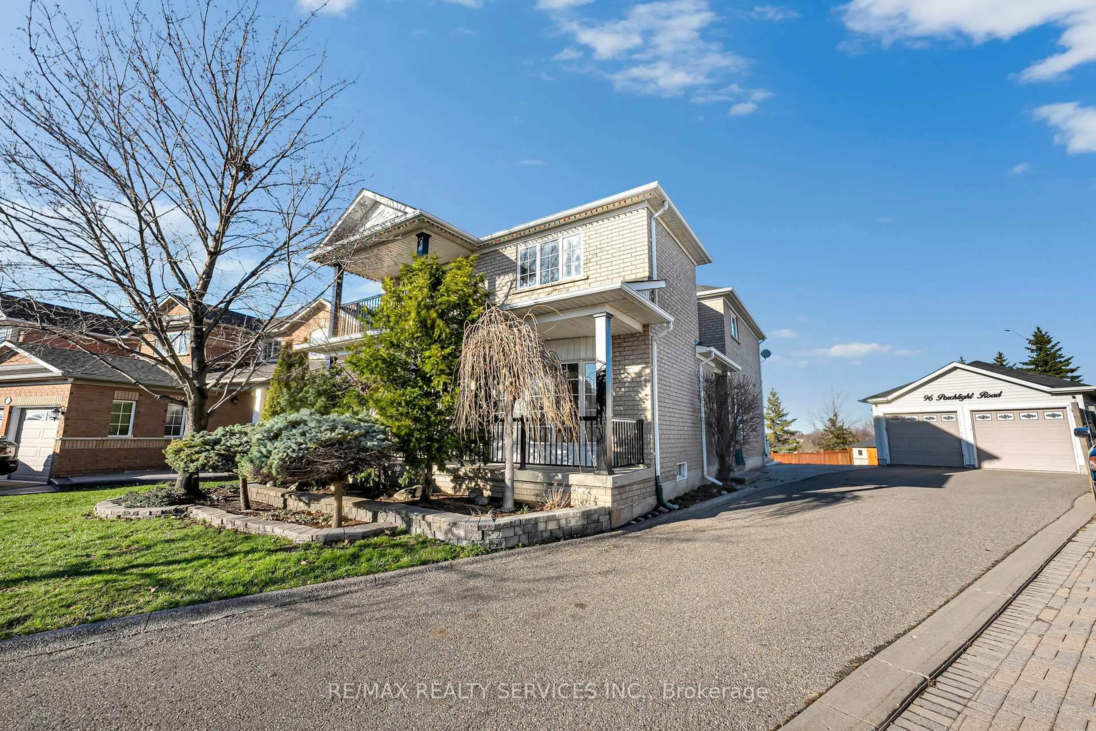 A pic from outside/outdoor area/front of a property/back of a property/a pic from drone, street for 96 Porchlight Rd, Brampton Ontario L6X 4R9