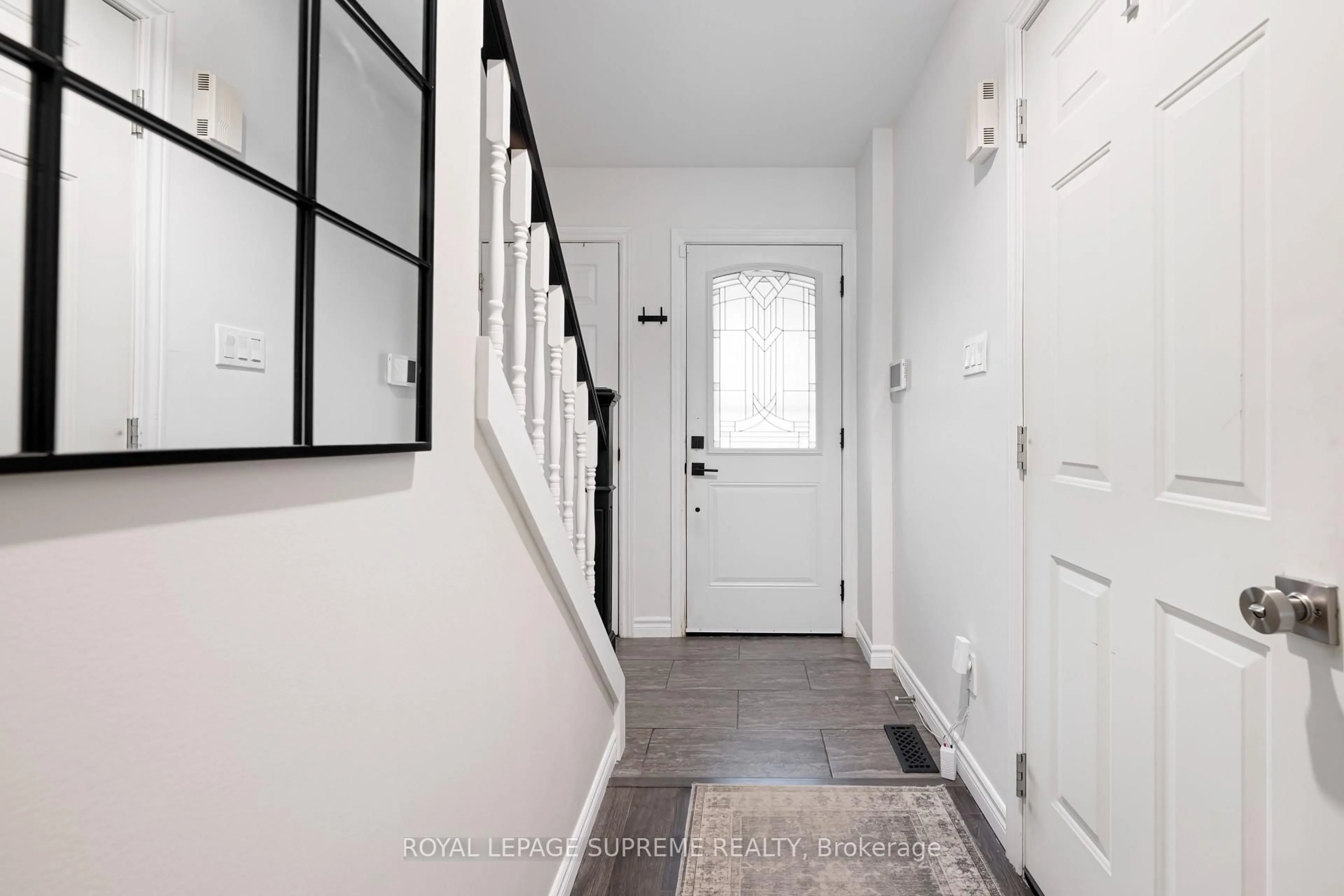 Indoor entryway for 31 Orange Mill Crt #31, Orangeville Ontario L9W 3R6
