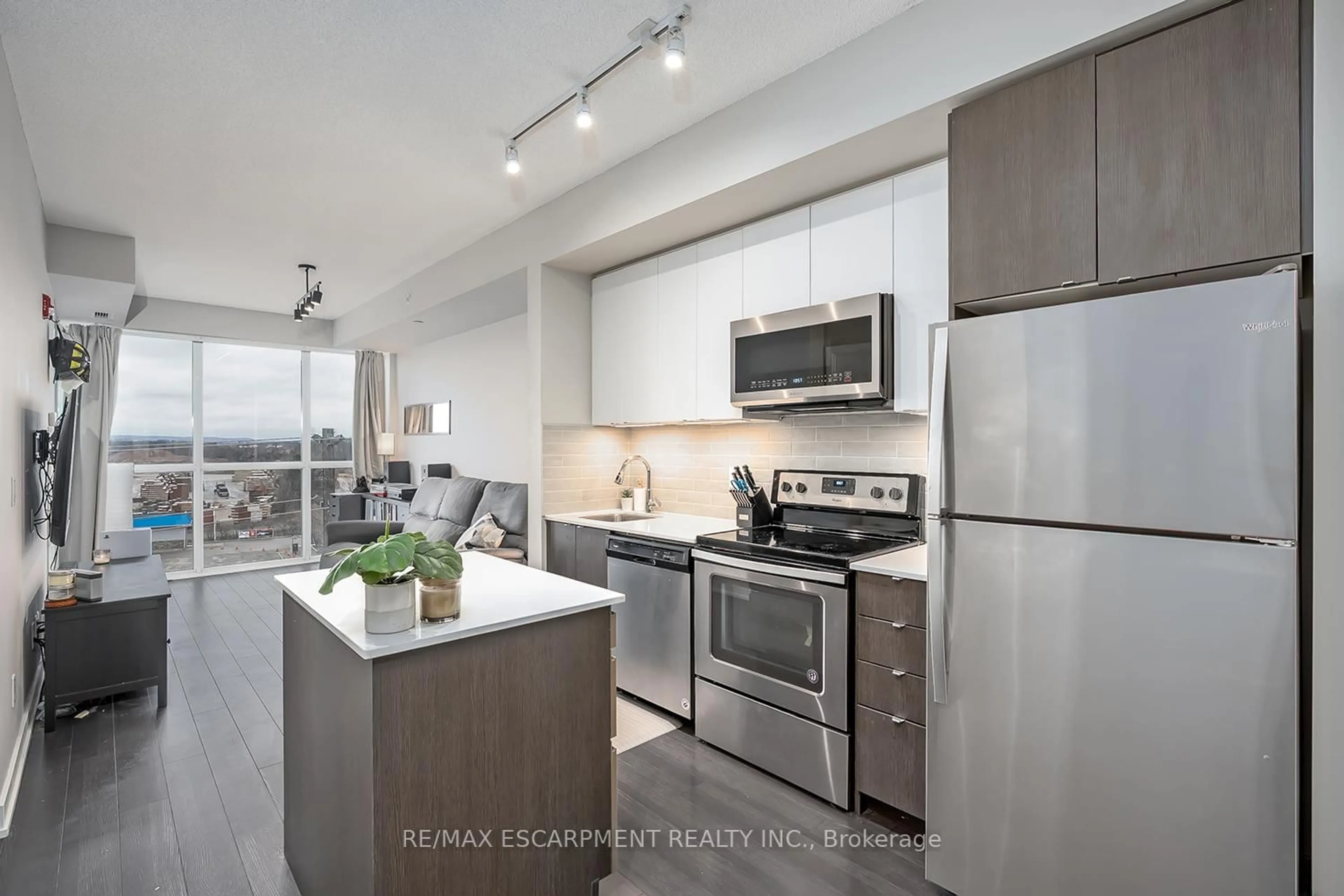 Unknown for 5240 Dundas St #604, Burlington Ontario L7L 0J6