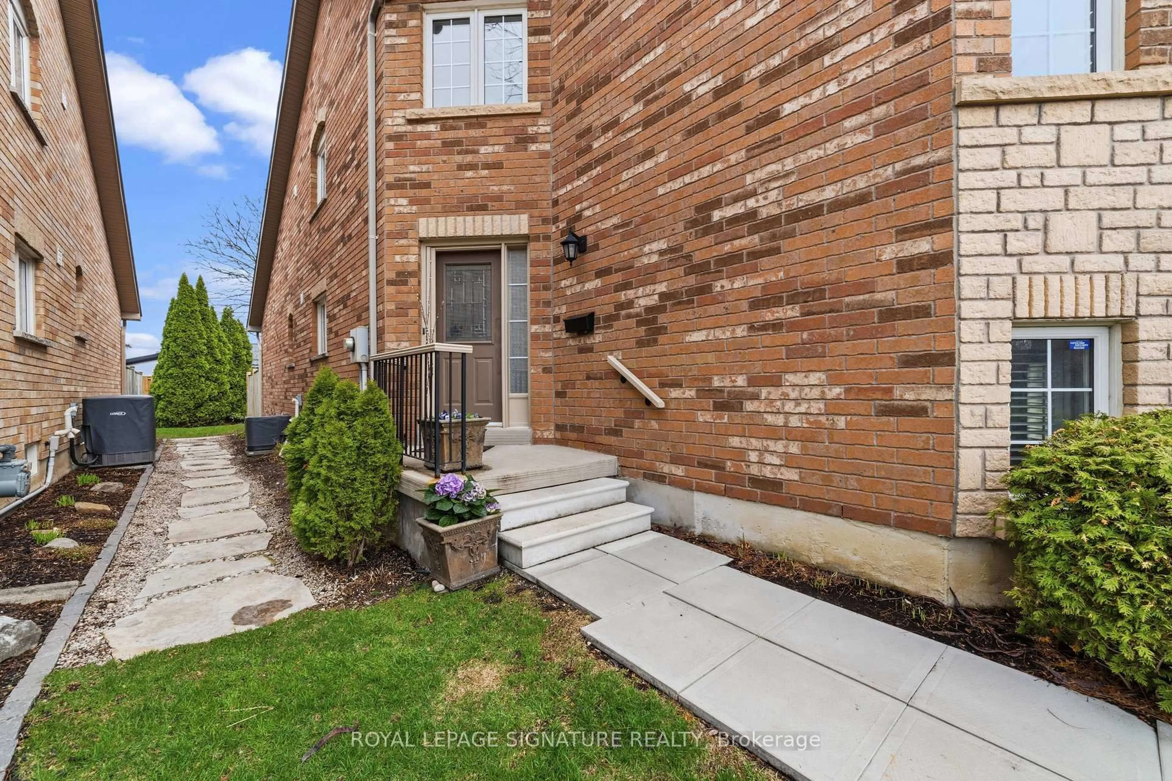 Home with brick exterior material, street for 223 Rebecca St #41, Oakville Ontario L6K 3Y2