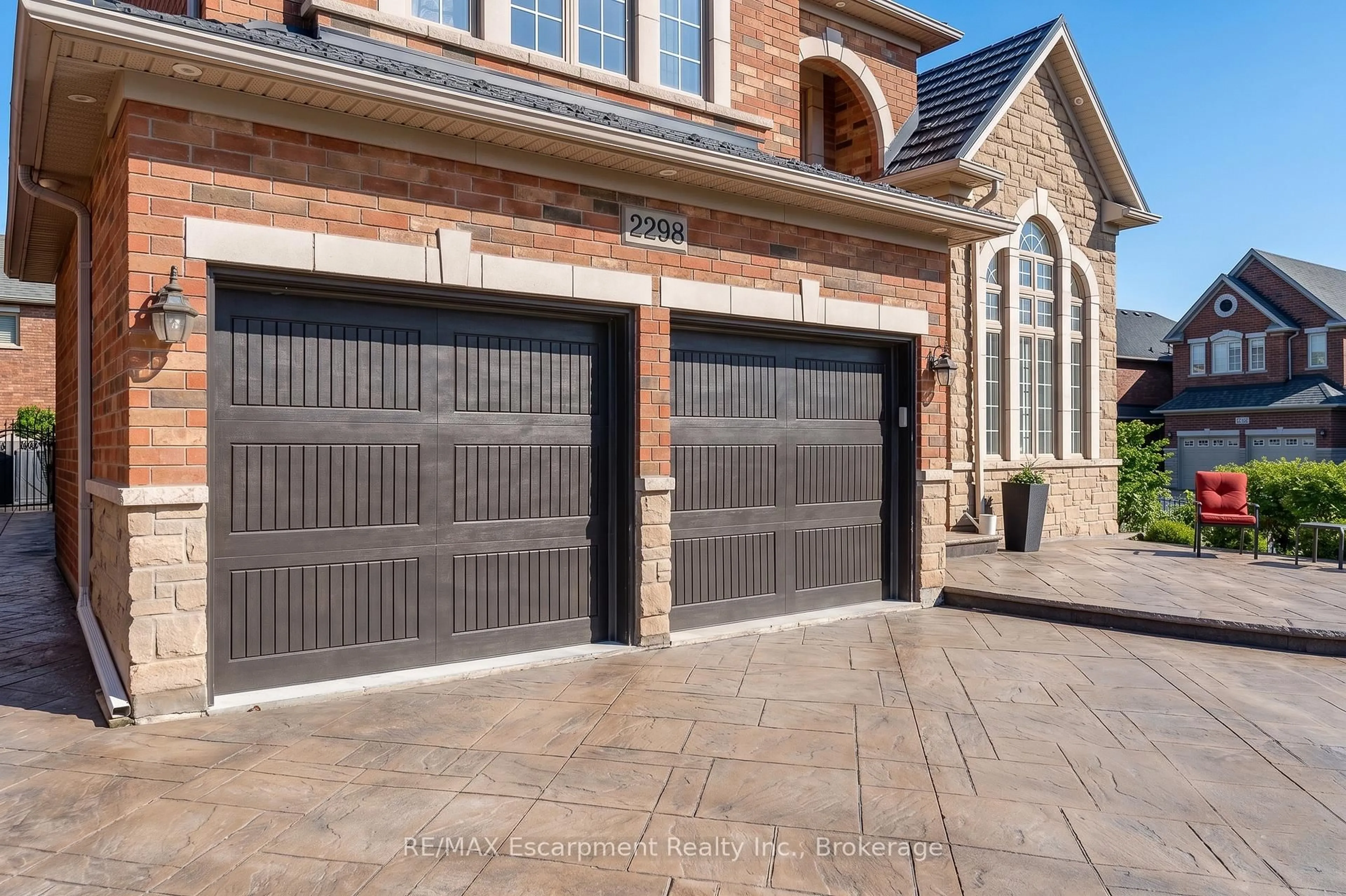 Home with brick exterior material, street for 2298 Salcome Dr, Oakville Ontario L6H 7N2