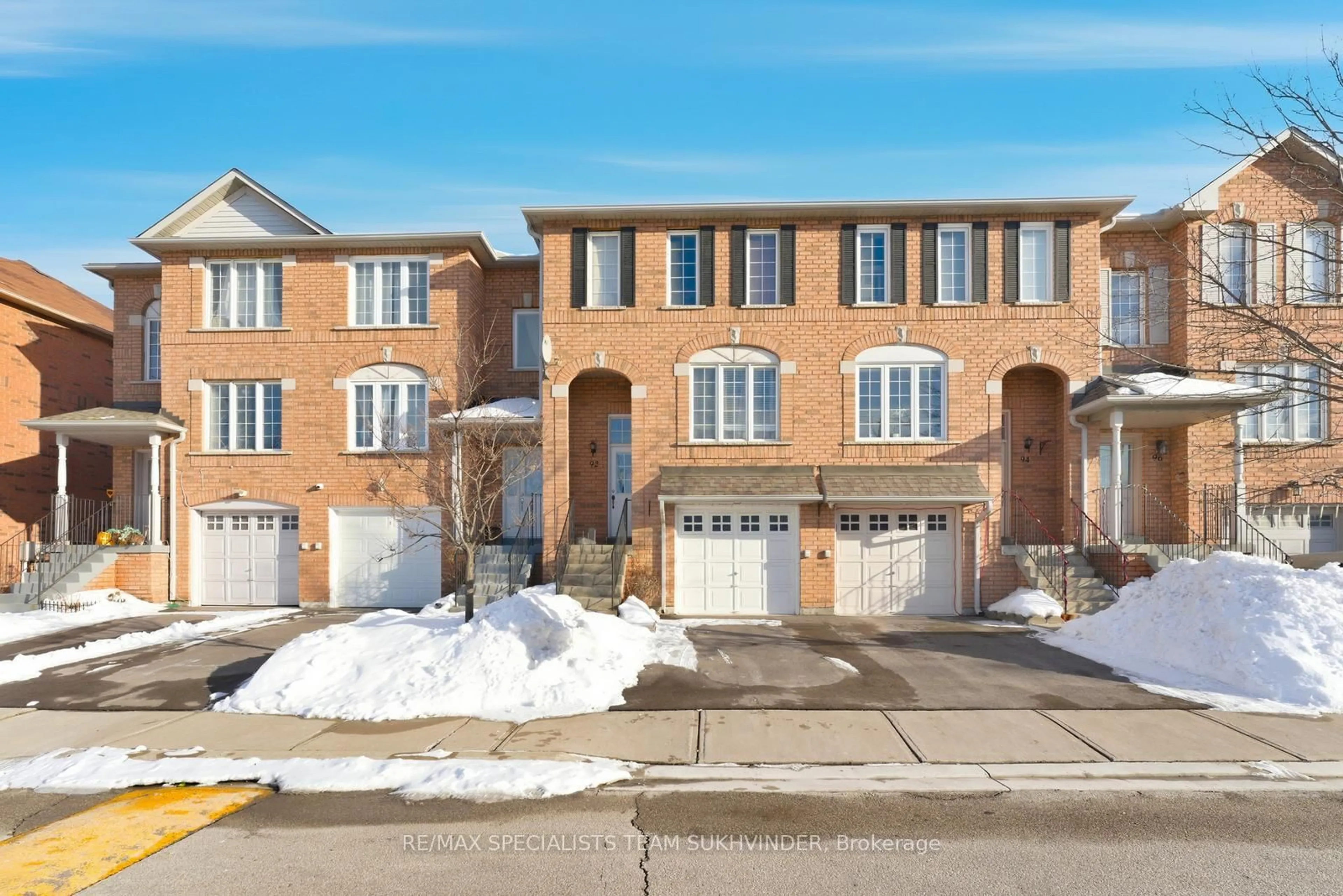 Home with brick exterior material, street for 2 Clay Brick Crt #92, Brampton Ontario L6V 4M7