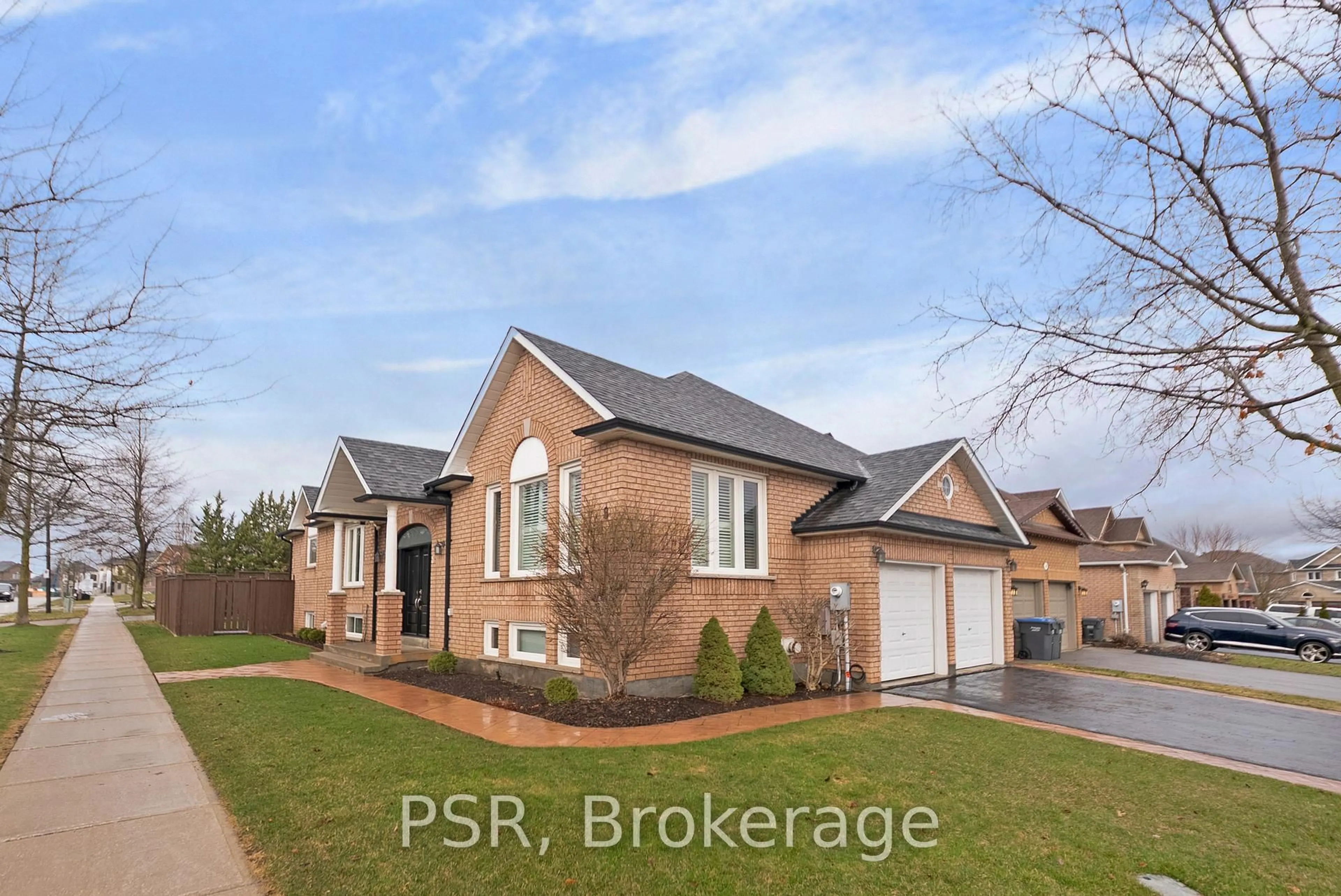 Home with brick exterior material, street for 8 Southbury Manor Dr, Caledon Ontario L7E 1X7