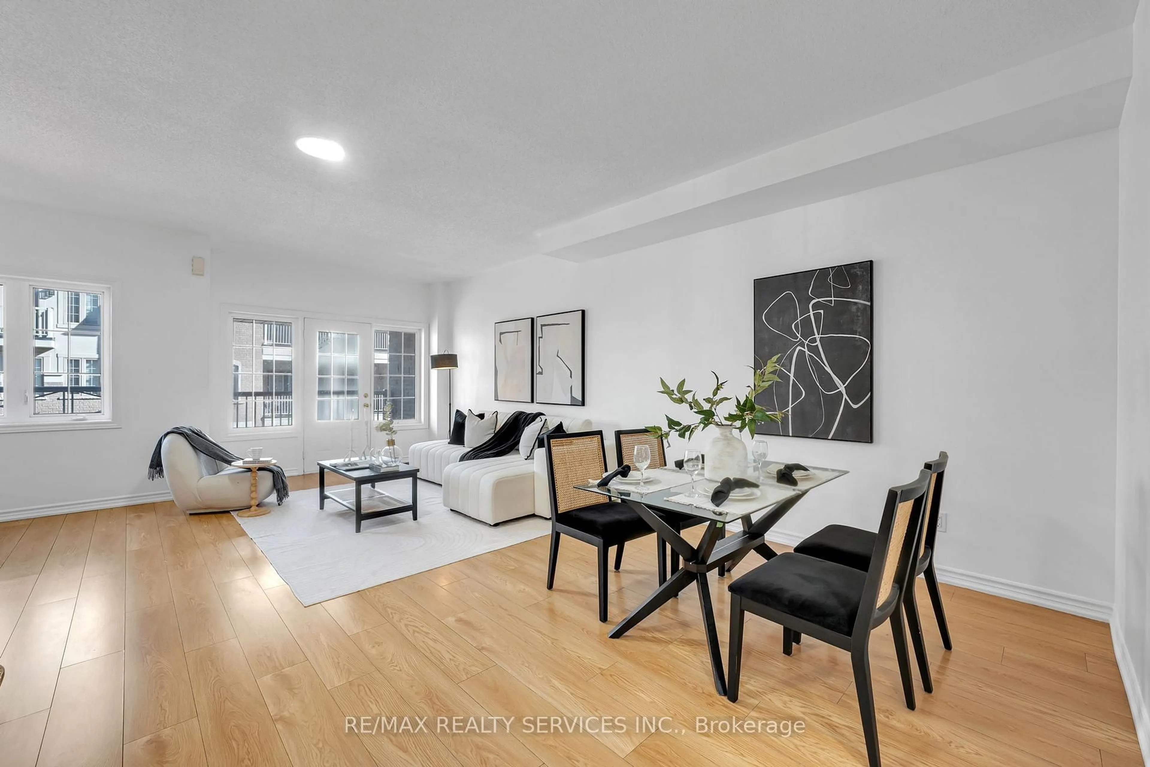 Living room with furniture, unknown for 6 Rabbit Run Way, Brampton Ontario L6Z 0B4