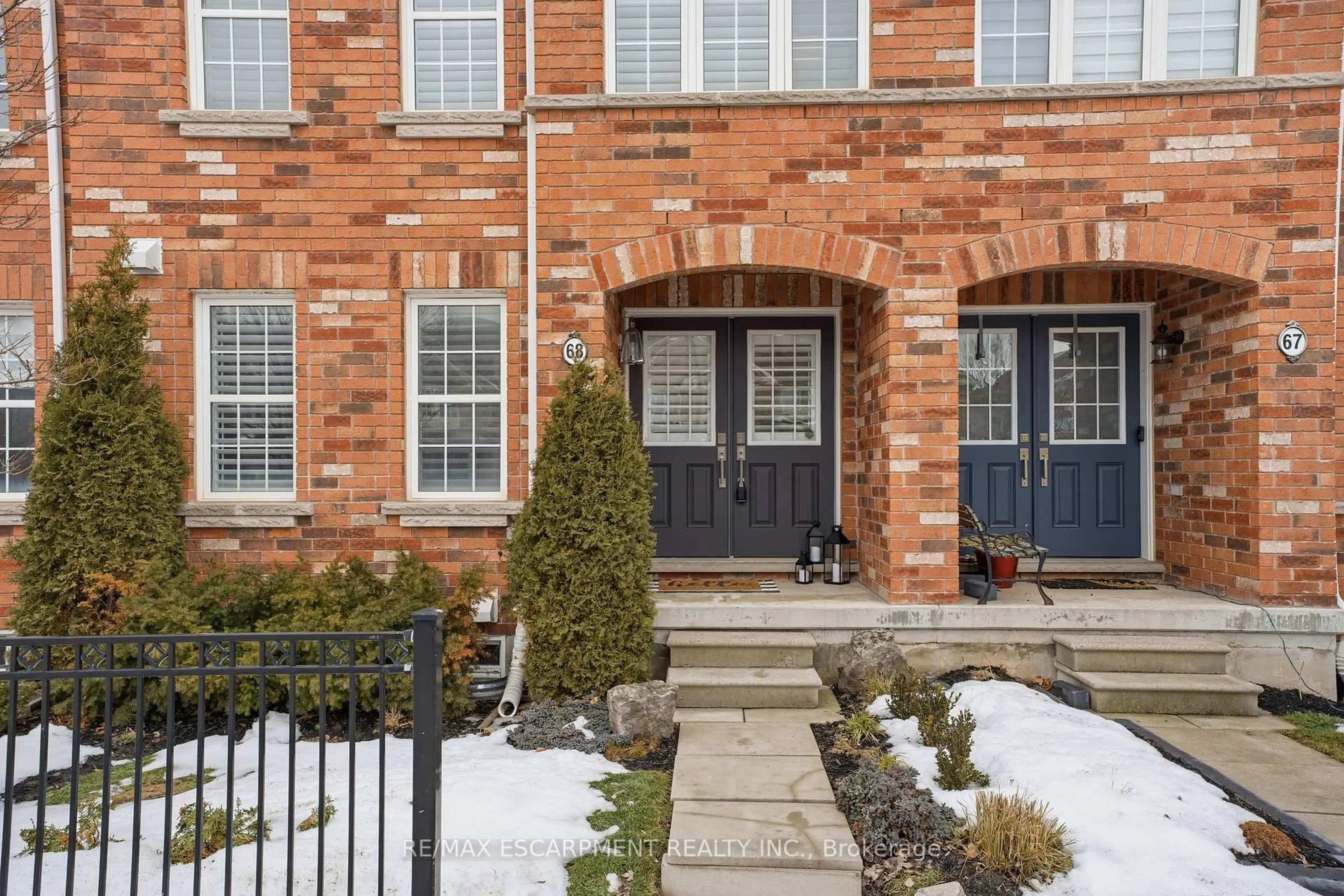 Home with brick exterior material, street for 4823 Thomas Alton Blvd #68, Burlington Ontario L7M 0V2