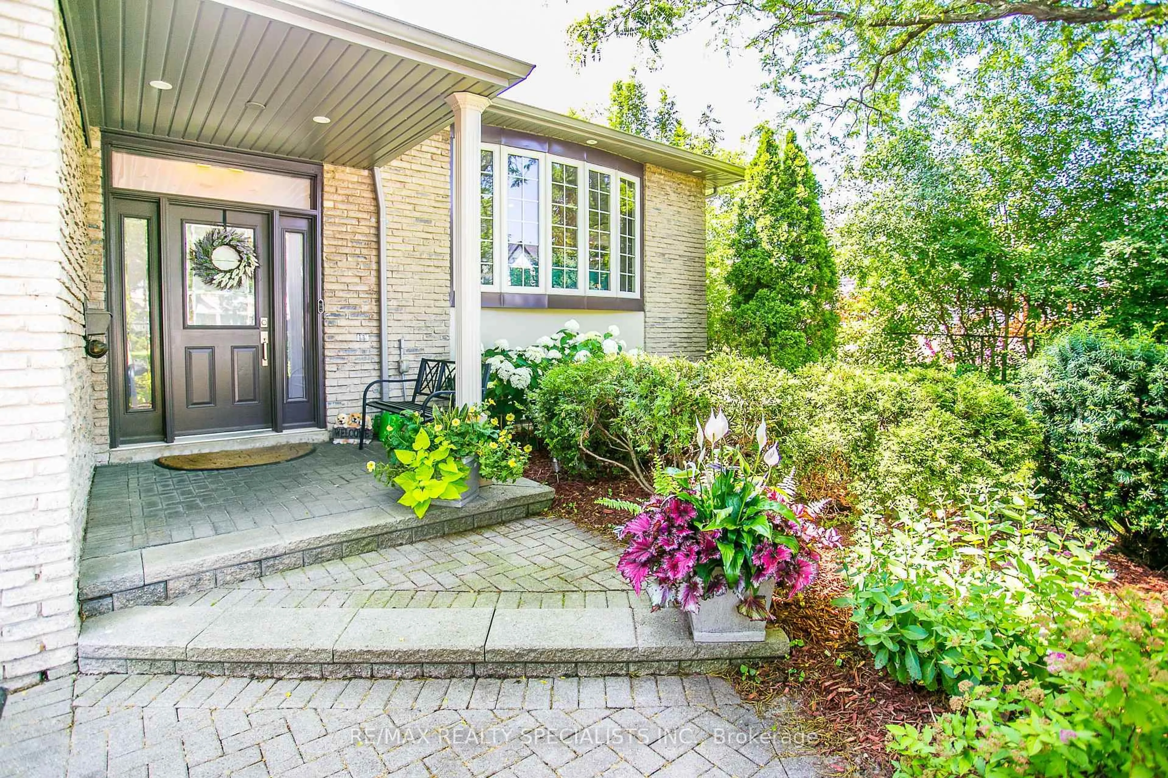 Home with brick exterior material, street for 2422 Ventura Dr, Oakville Ontario L6L 2H4