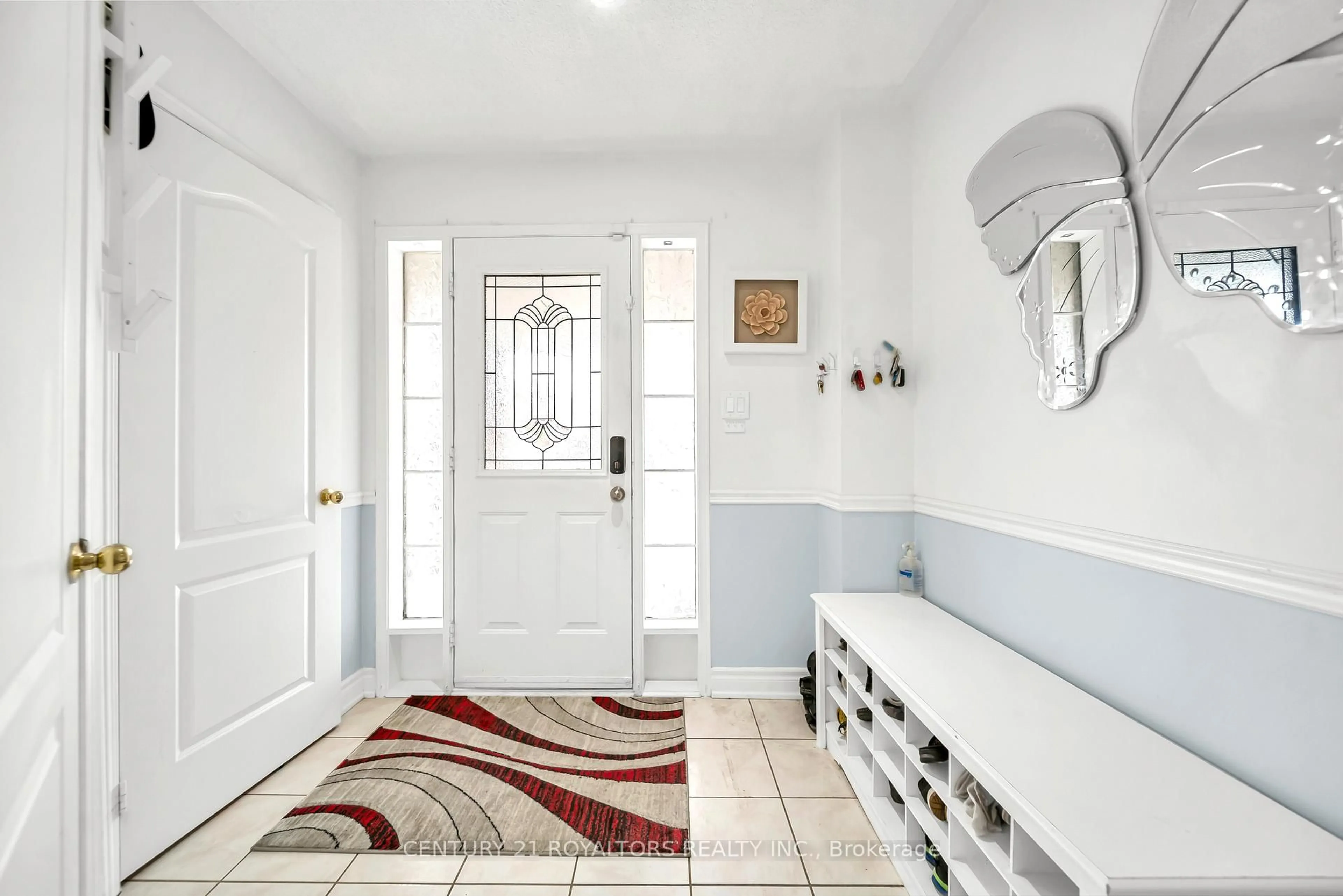 Indoor entryway for 5 Farthingale Cres, Brampton Ontario L7A 1R3