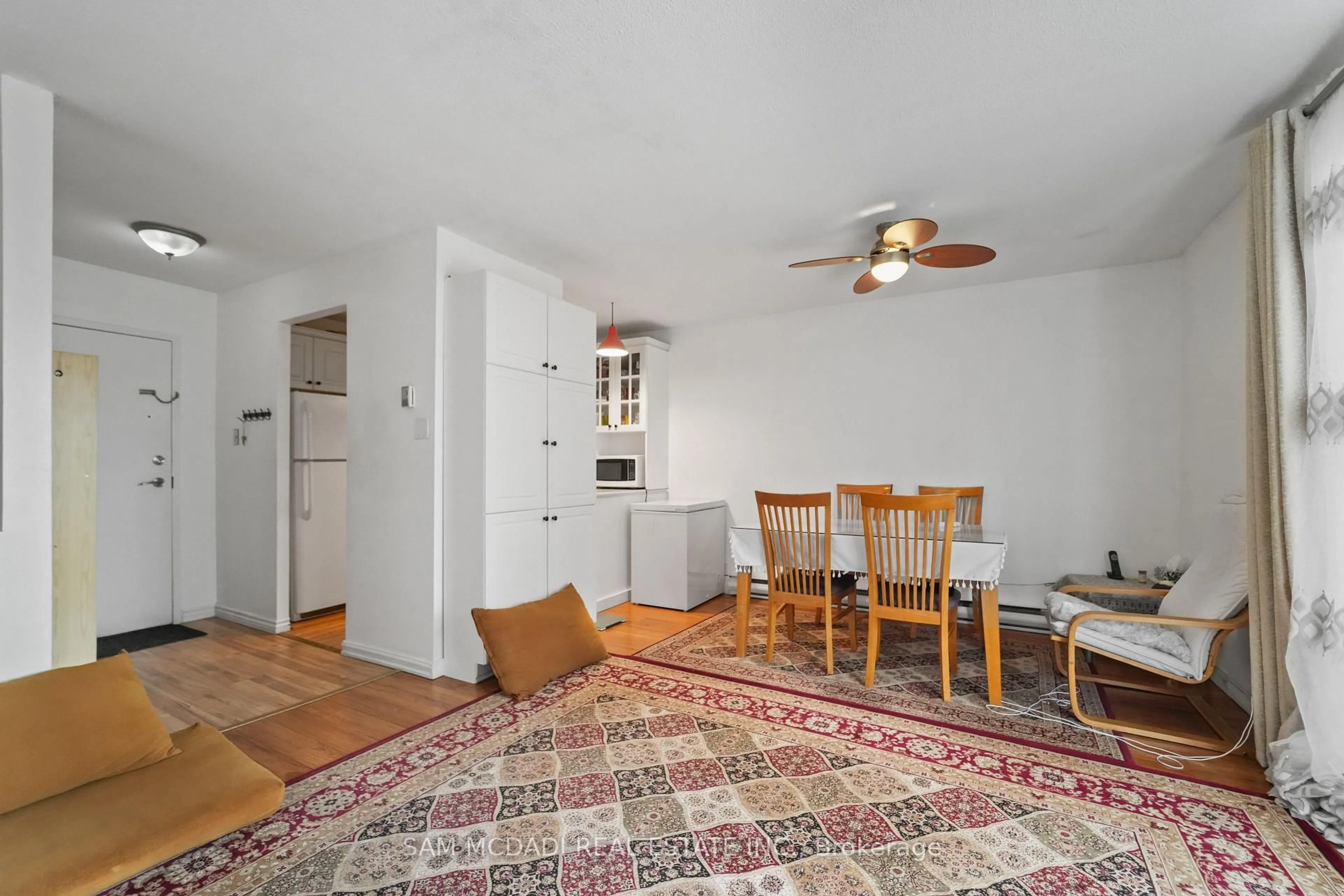 Unknown for 1050 Falgarwood Dr #112, Oakville Ontario L6H 2P3