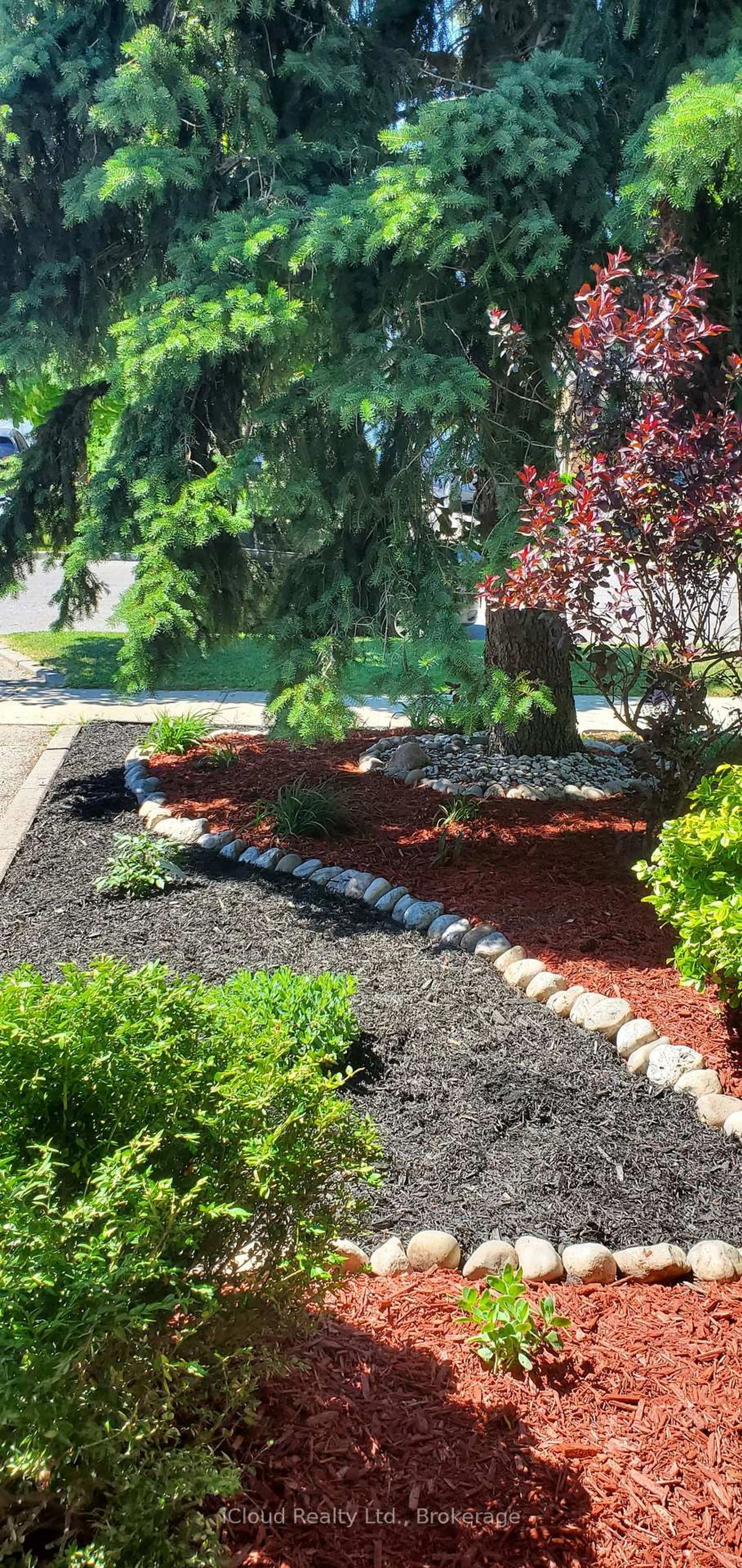 Patio, street for 12 Simmons Blvd, Brampton Ontario L6V 3V5