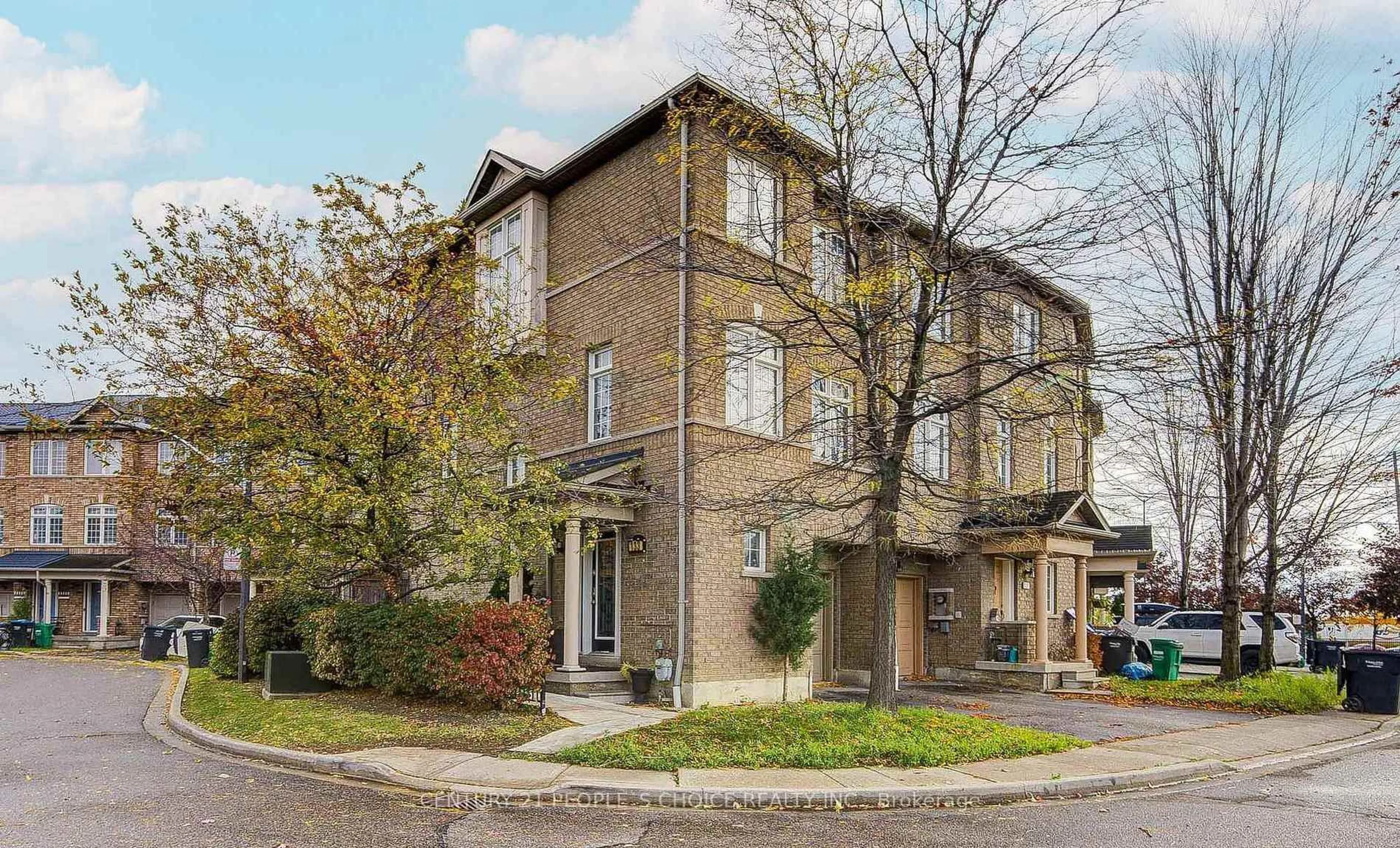 Home with brick exterior material, street for 7035 Rexwood Rd #133, Mississauga Ontario L4T 4M8