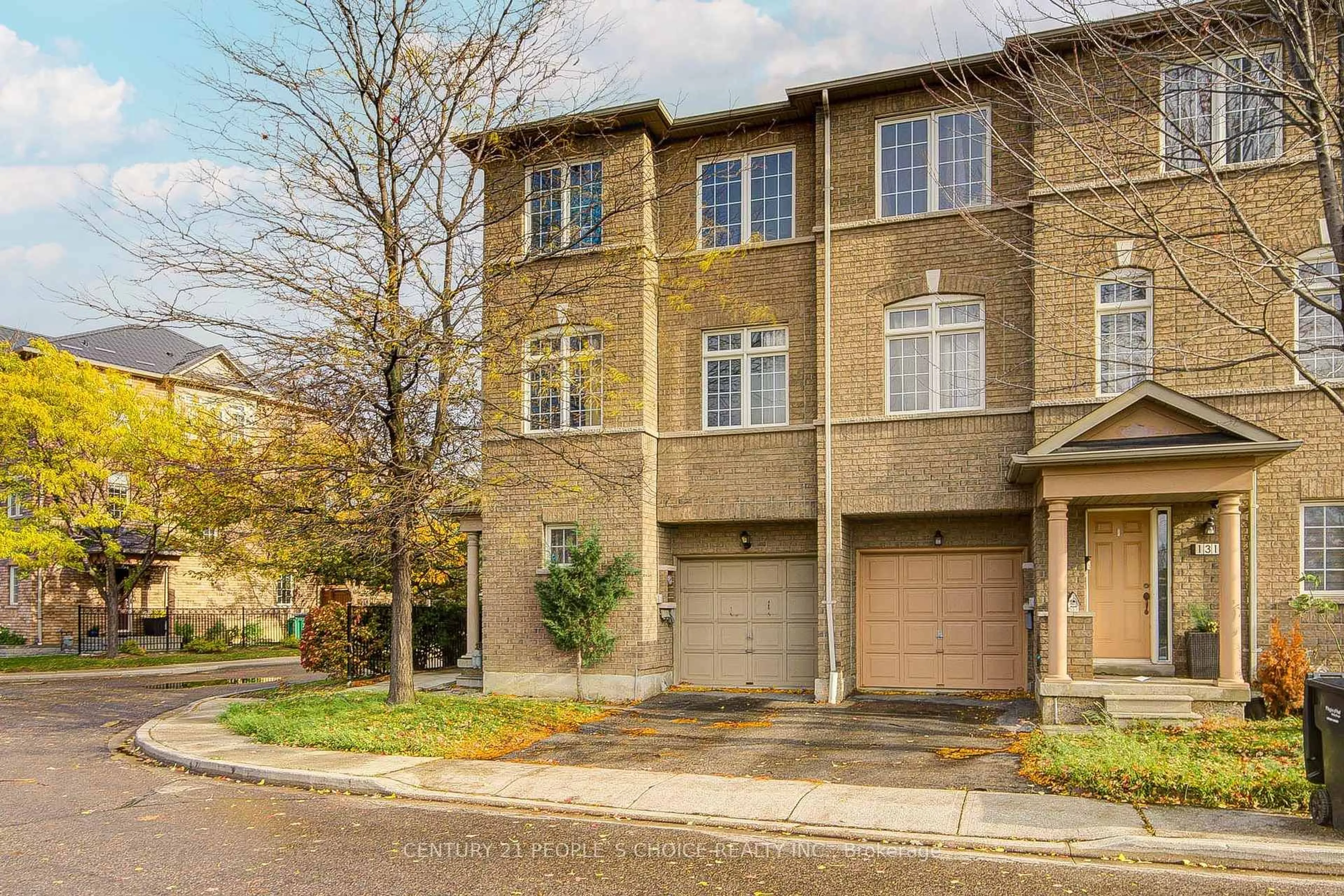 Home with brick exterior material, street for 7035 Rexwood Rd #133, Mississauga Ontario L4T 4M8