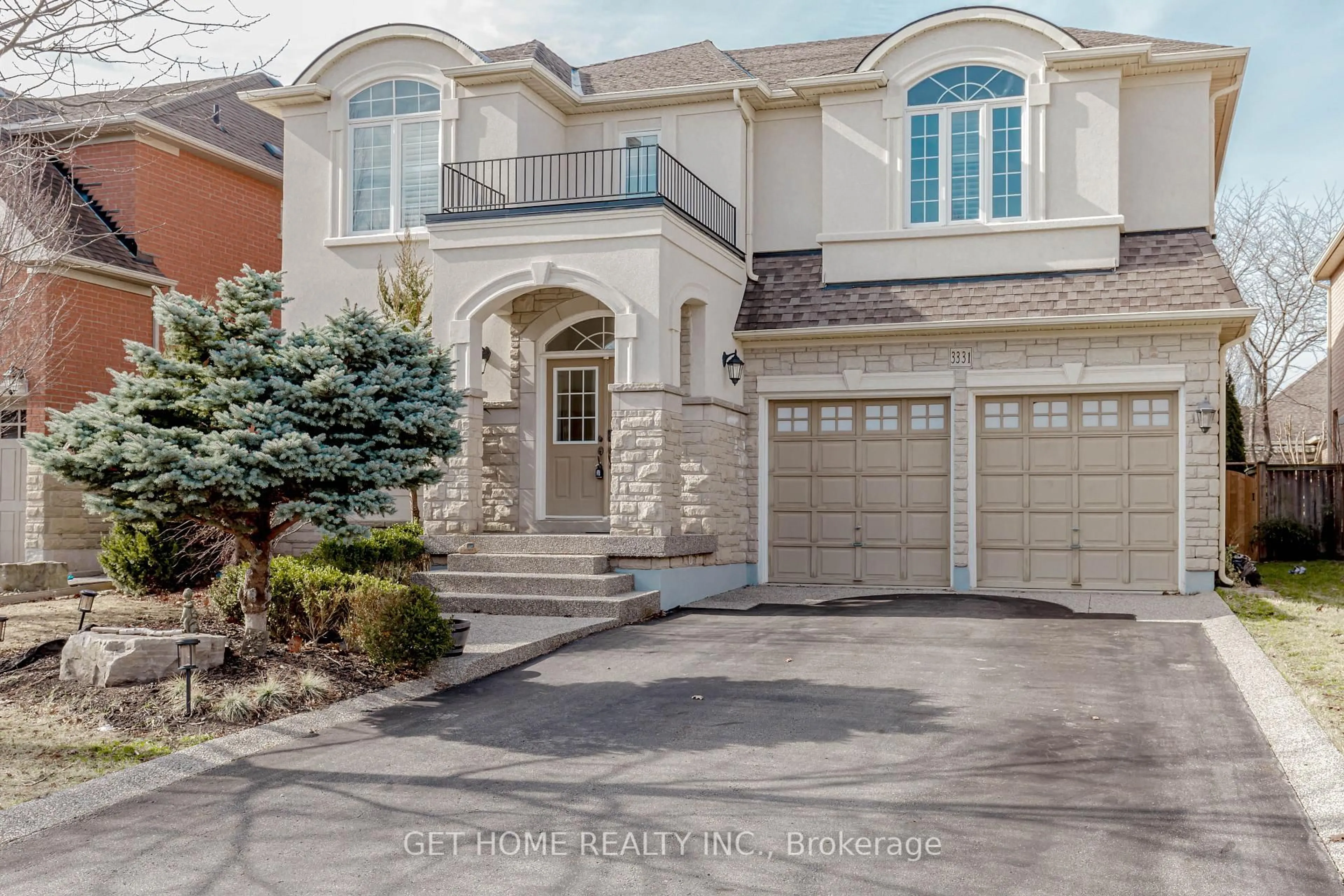 Home with brick exterior material, street for 3331 Fox Run Circ, Oakville Ontario L6L 6W4
