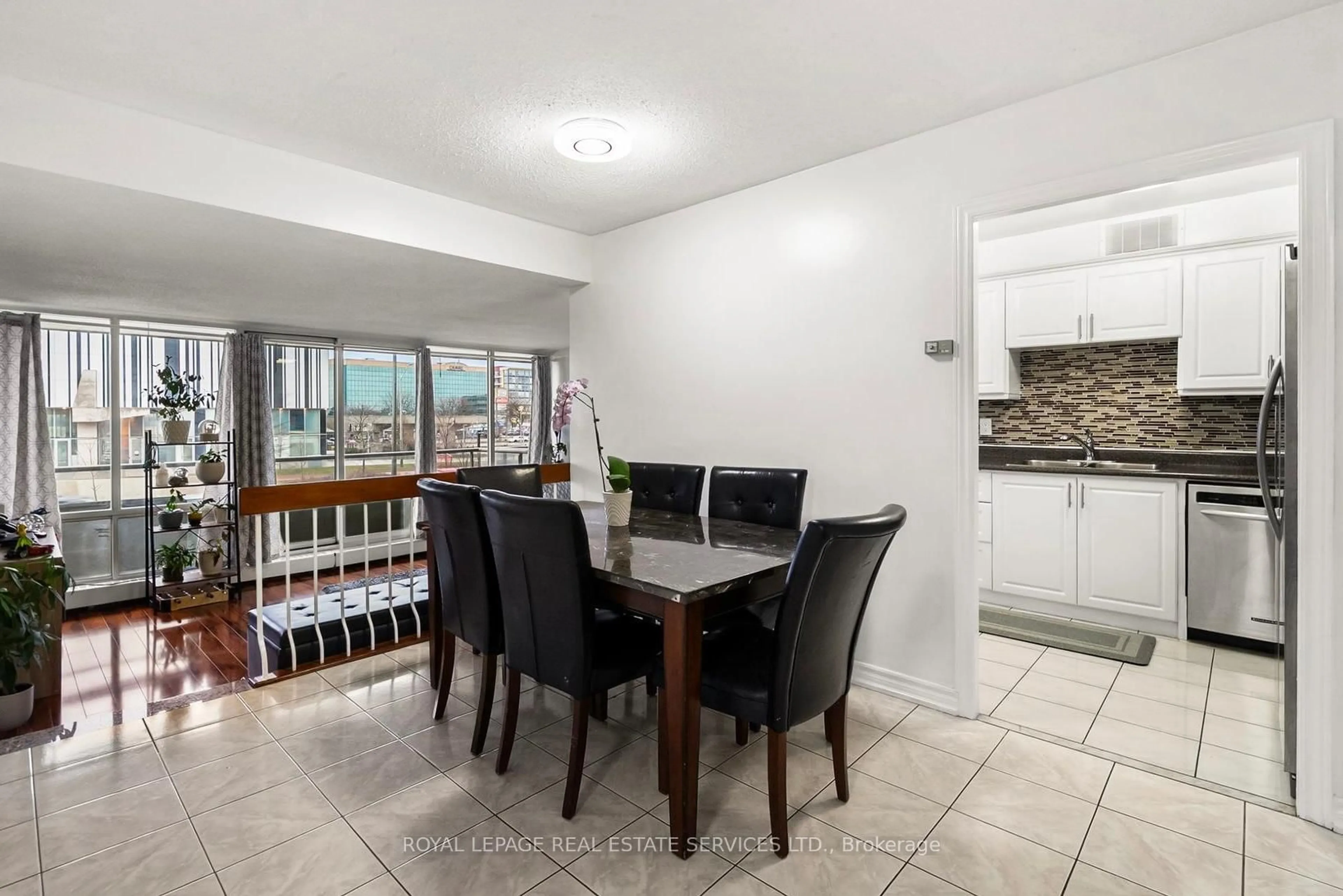 Dining room, ceramic/tile floor for 1 Four Winds Dr #211, Toronto Ontario M3J 2T1