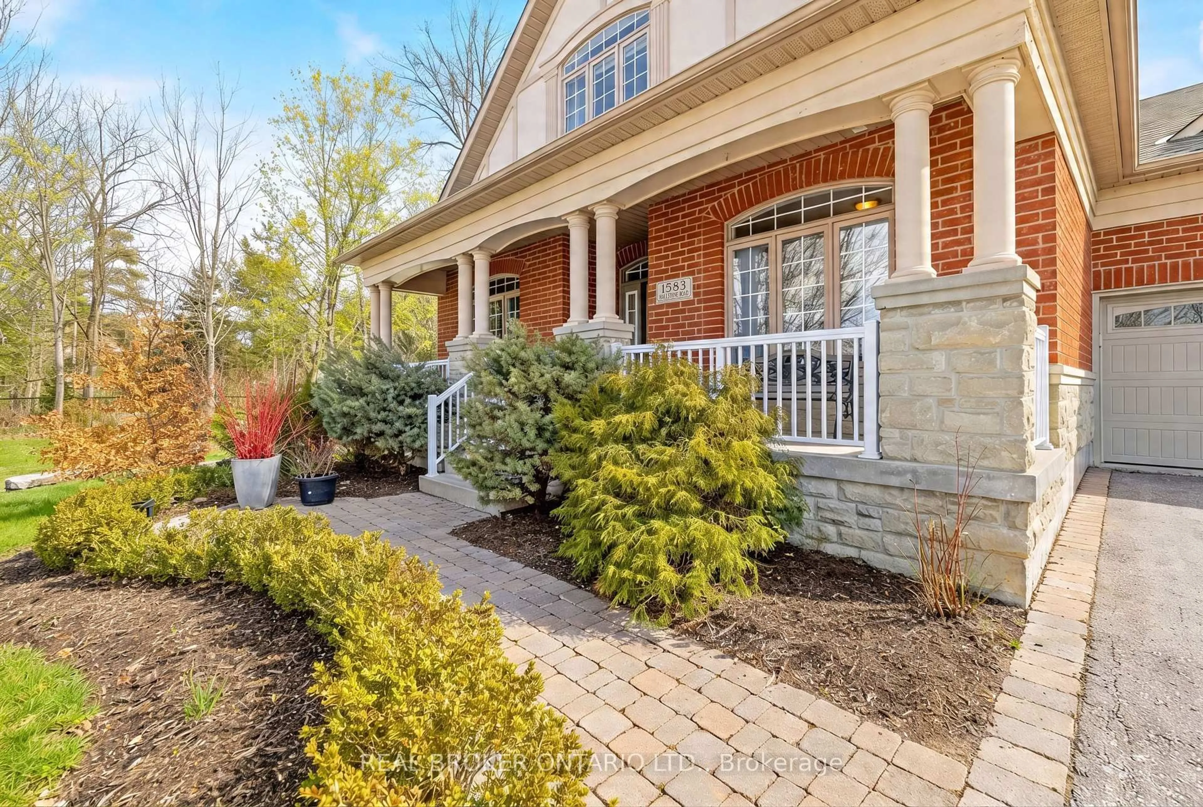 Home with brick exterior material, street for 1583 Hallstone Rd, Brampton Ontario L6Y 5K8