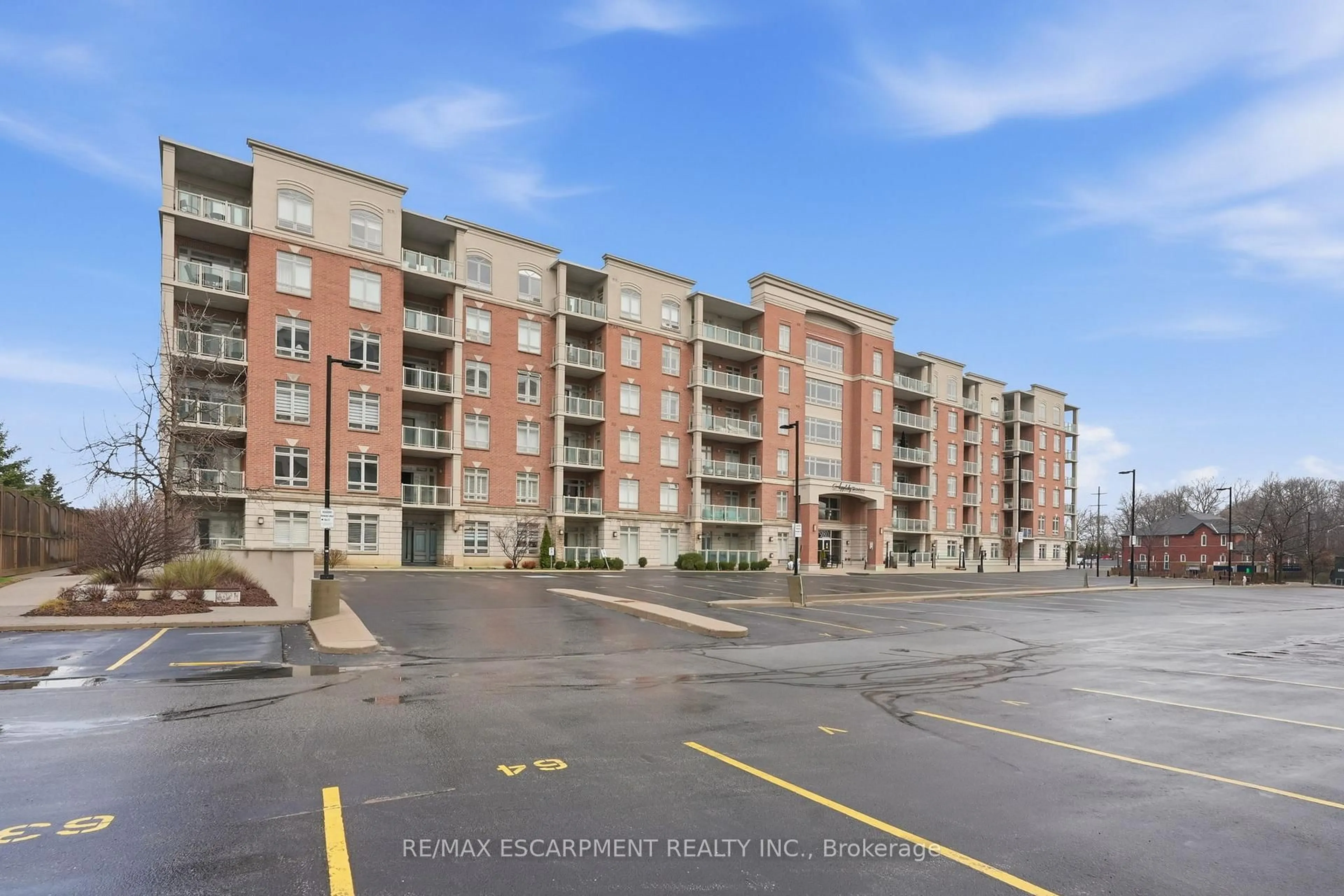 Unknown for 1980 Imperial Way #103, Burlington Ontario L7L 0E7