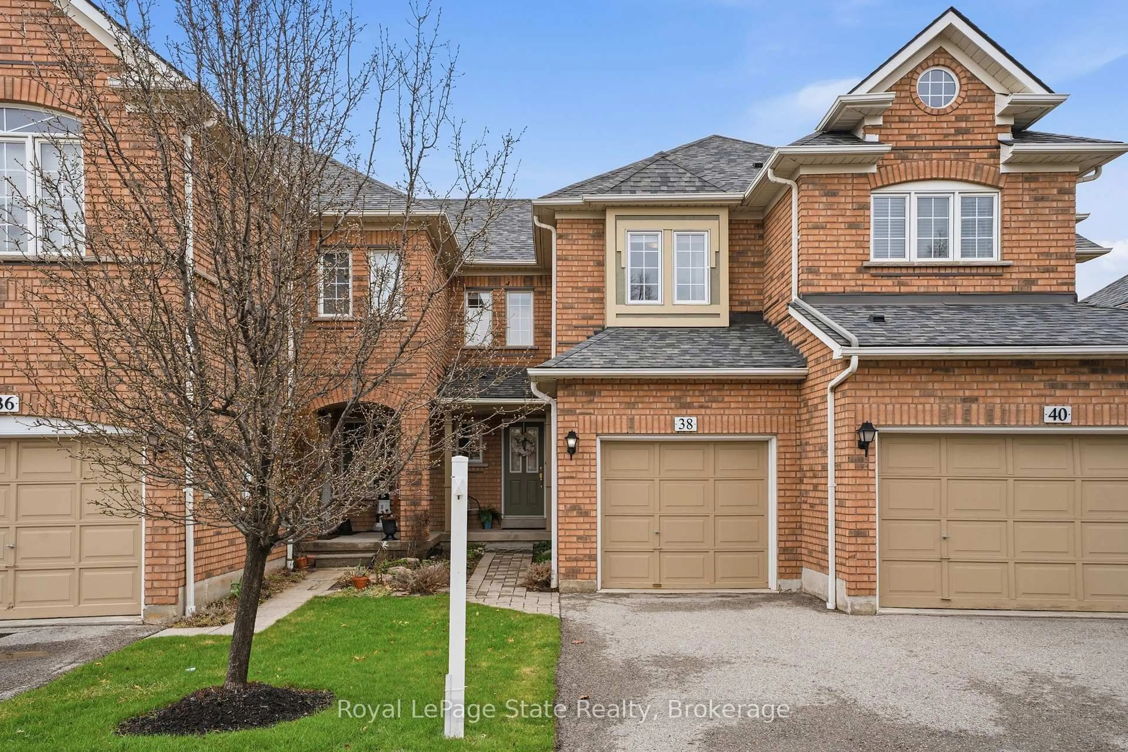 Home with brick exterior material, street for 2665 Thomas St #38, Mississauga Ontario L5M 6G4