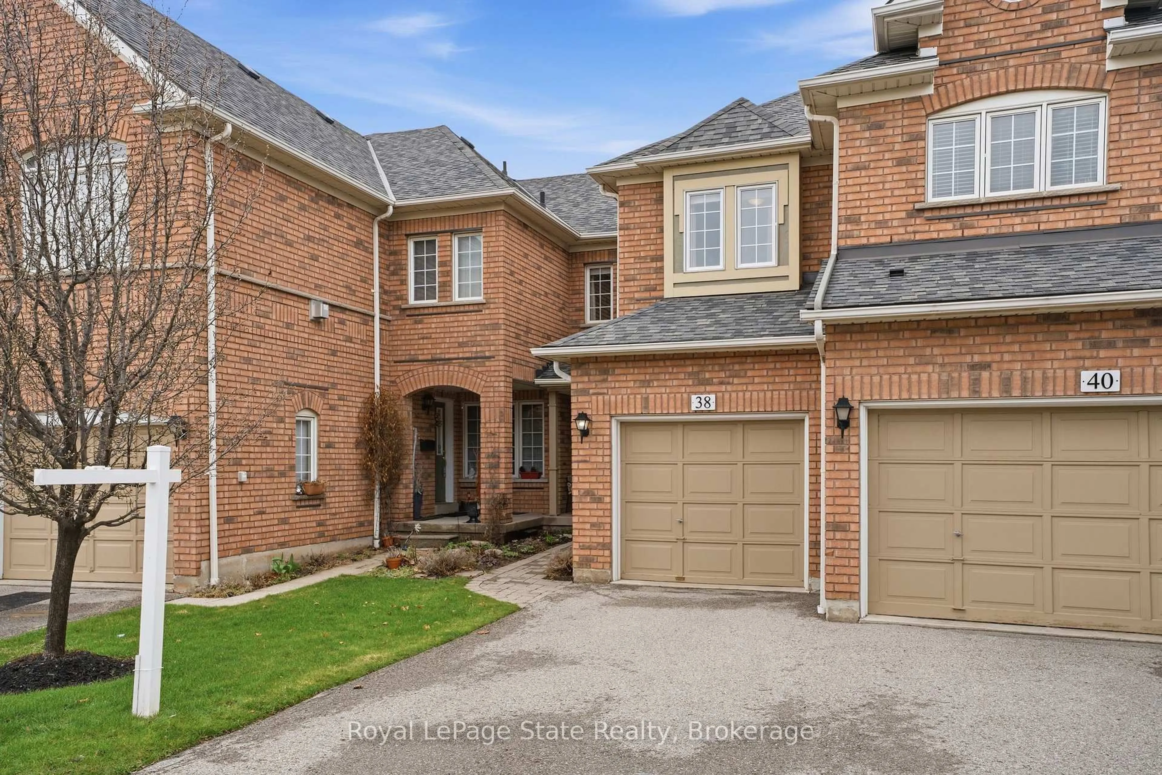 Home with brick exterior material, street for 2665 Thomas St #38, Mississauga Ontario L5M 6G4