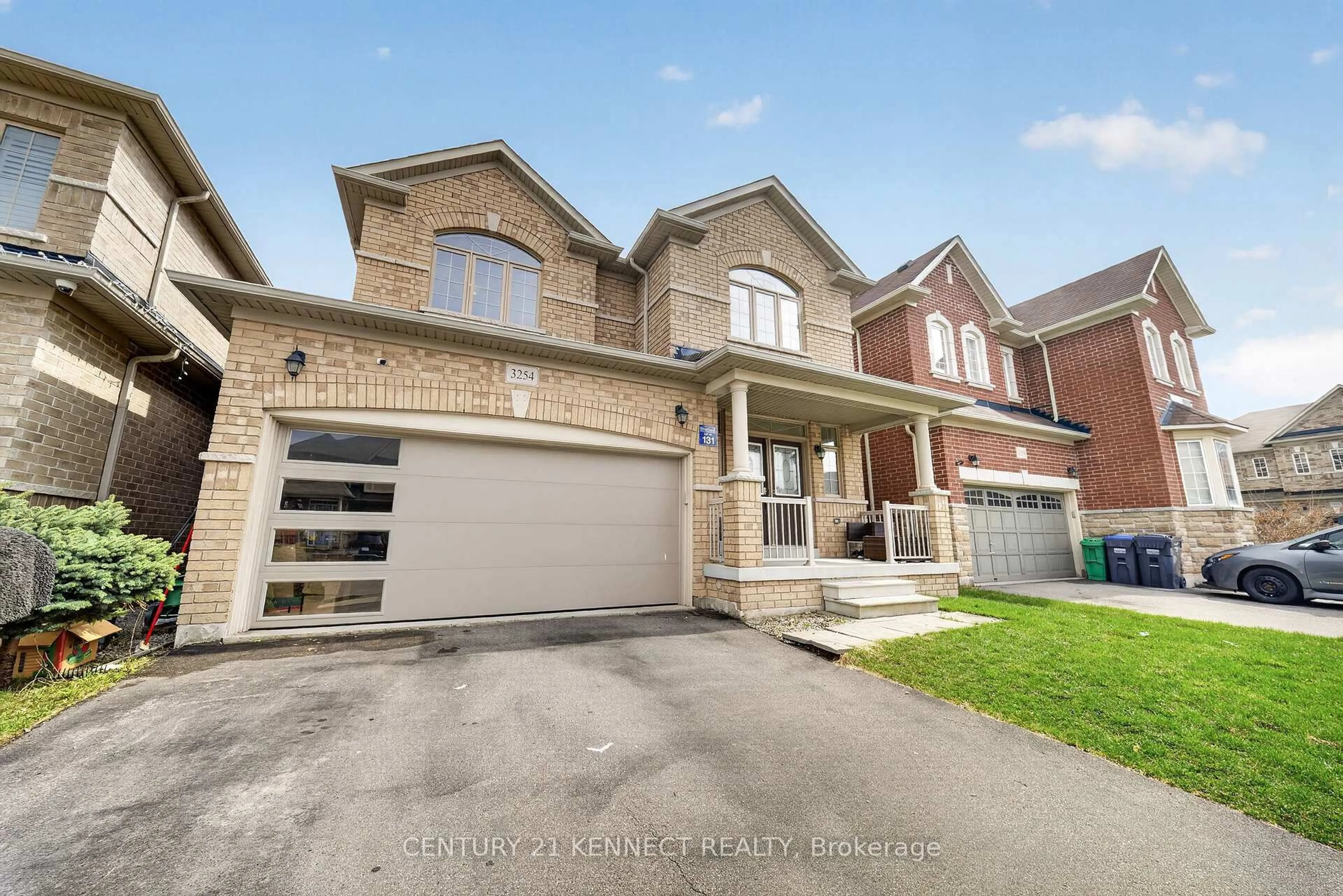 Home with brick exterior material, street for 3254 Edwyna Dr, Mississauga Ontario L5M 0V2