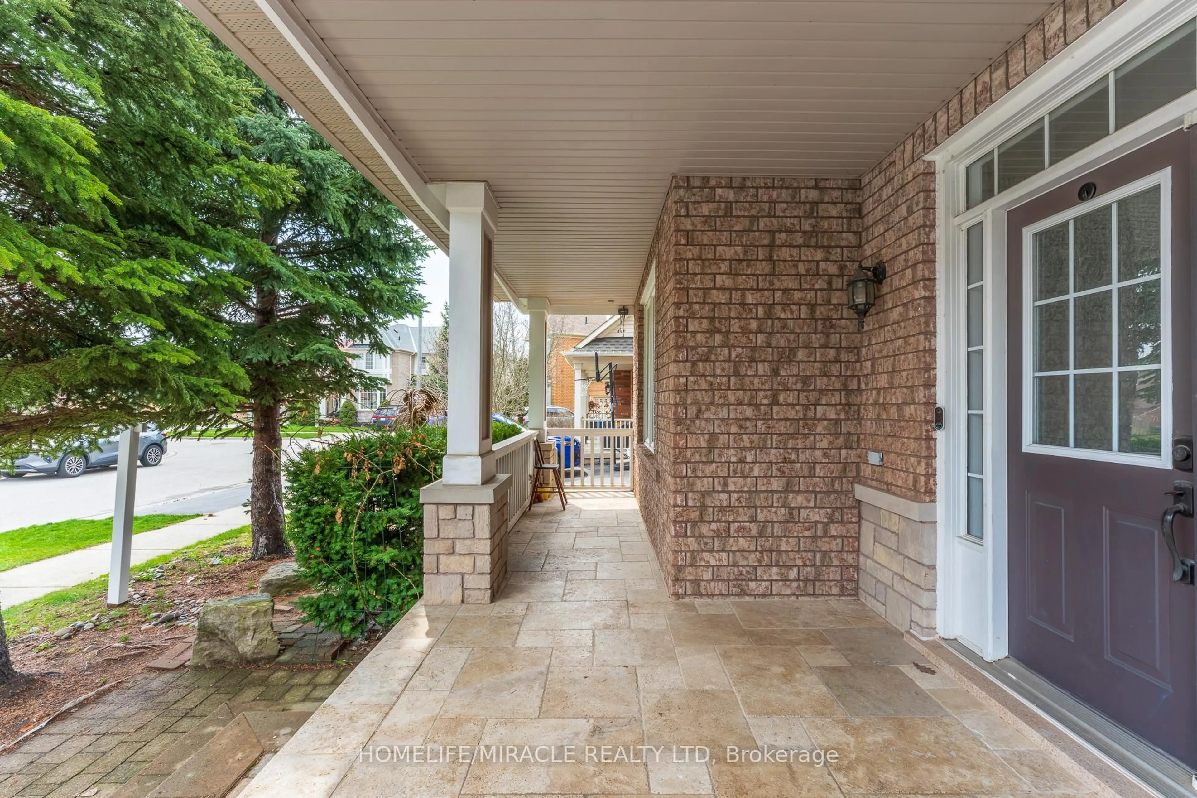 Patio, street for 2299 Glazebrook Circ, Oakville Ontario L6M 5B5
