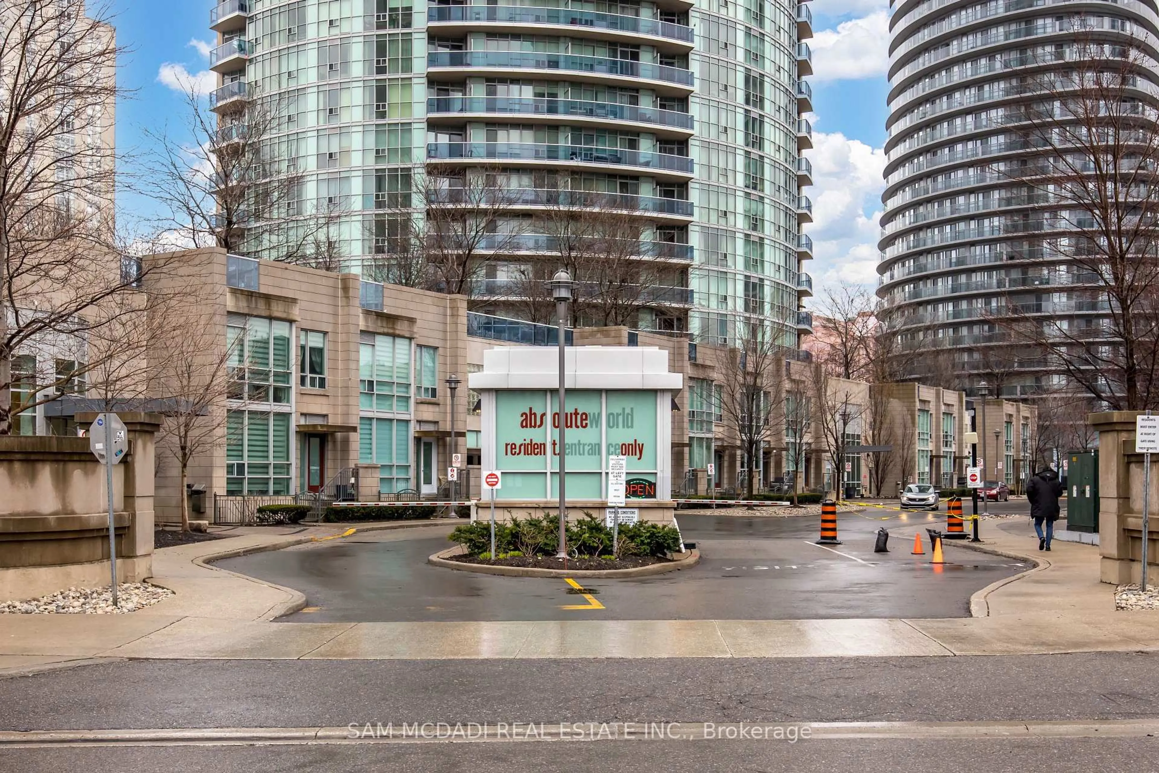 Unknown for 90 Absolute Ave #Th119, Mississauga Ontario L4Z 0A1