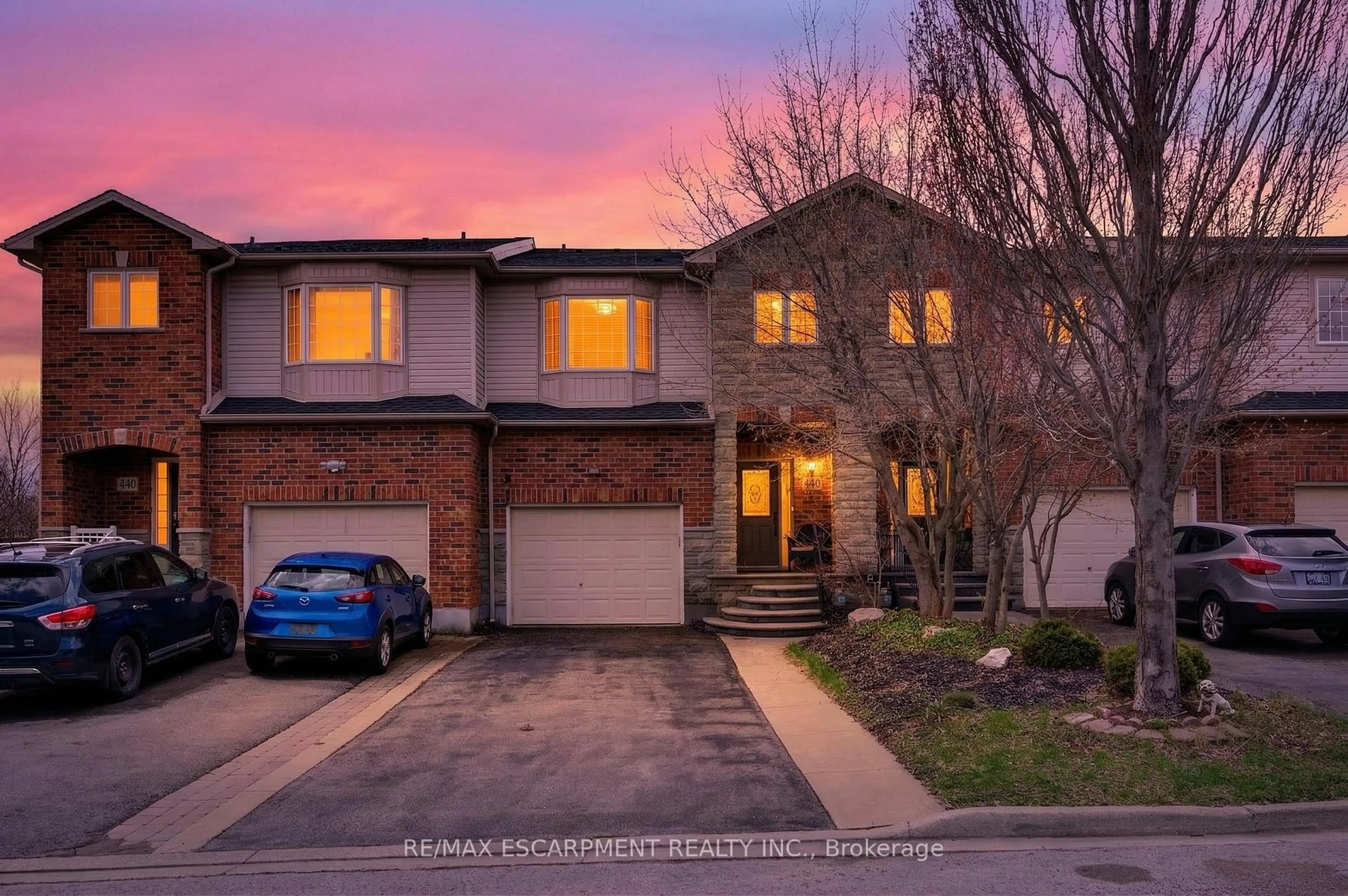 Home with brick exterior material, street for 4138 Medland Dr, Burlington Ontario L7M 4Z8