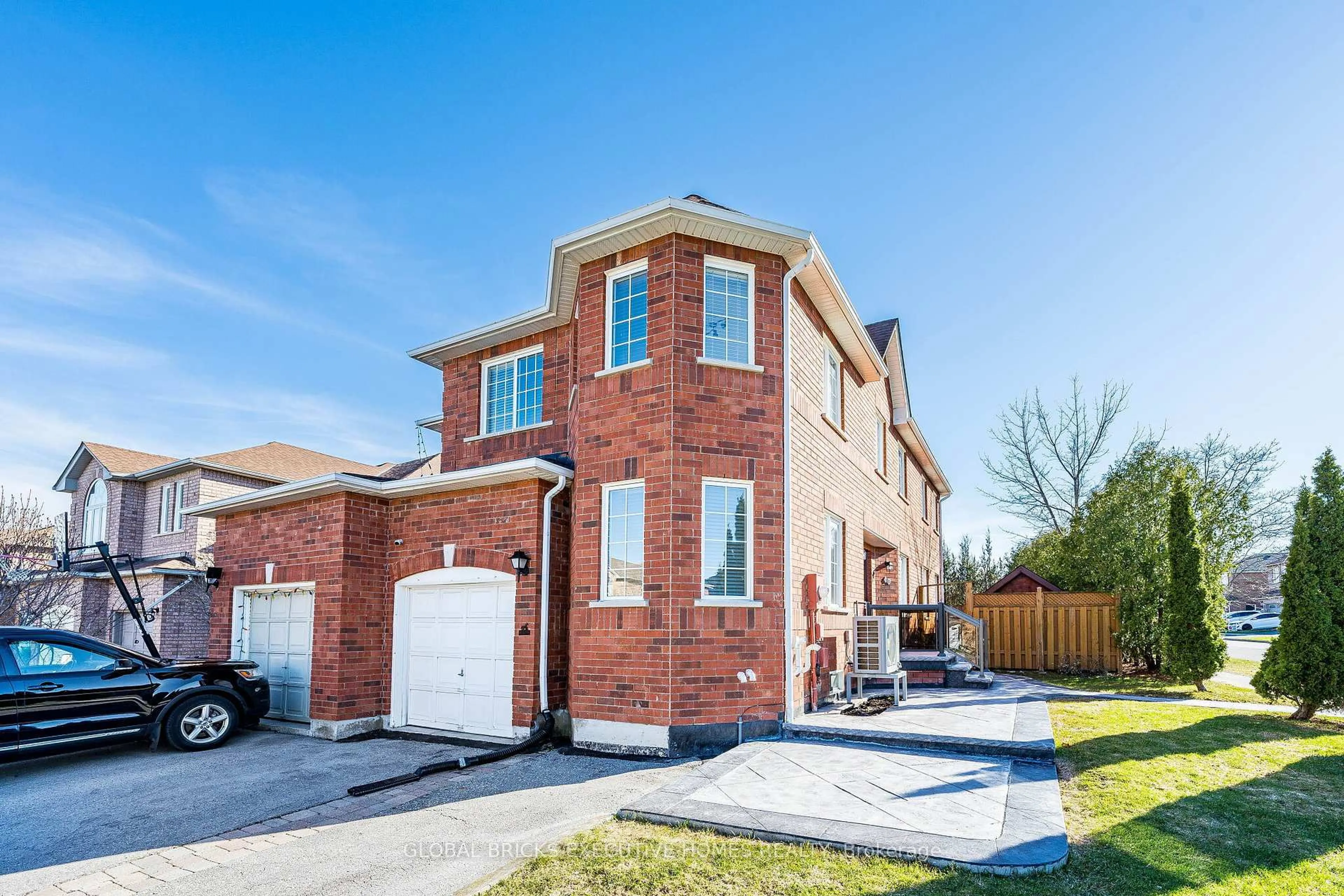 Home with brick exterior material, street for 40 Hubert corless Dr, Caledon Ontario L7E 1W7