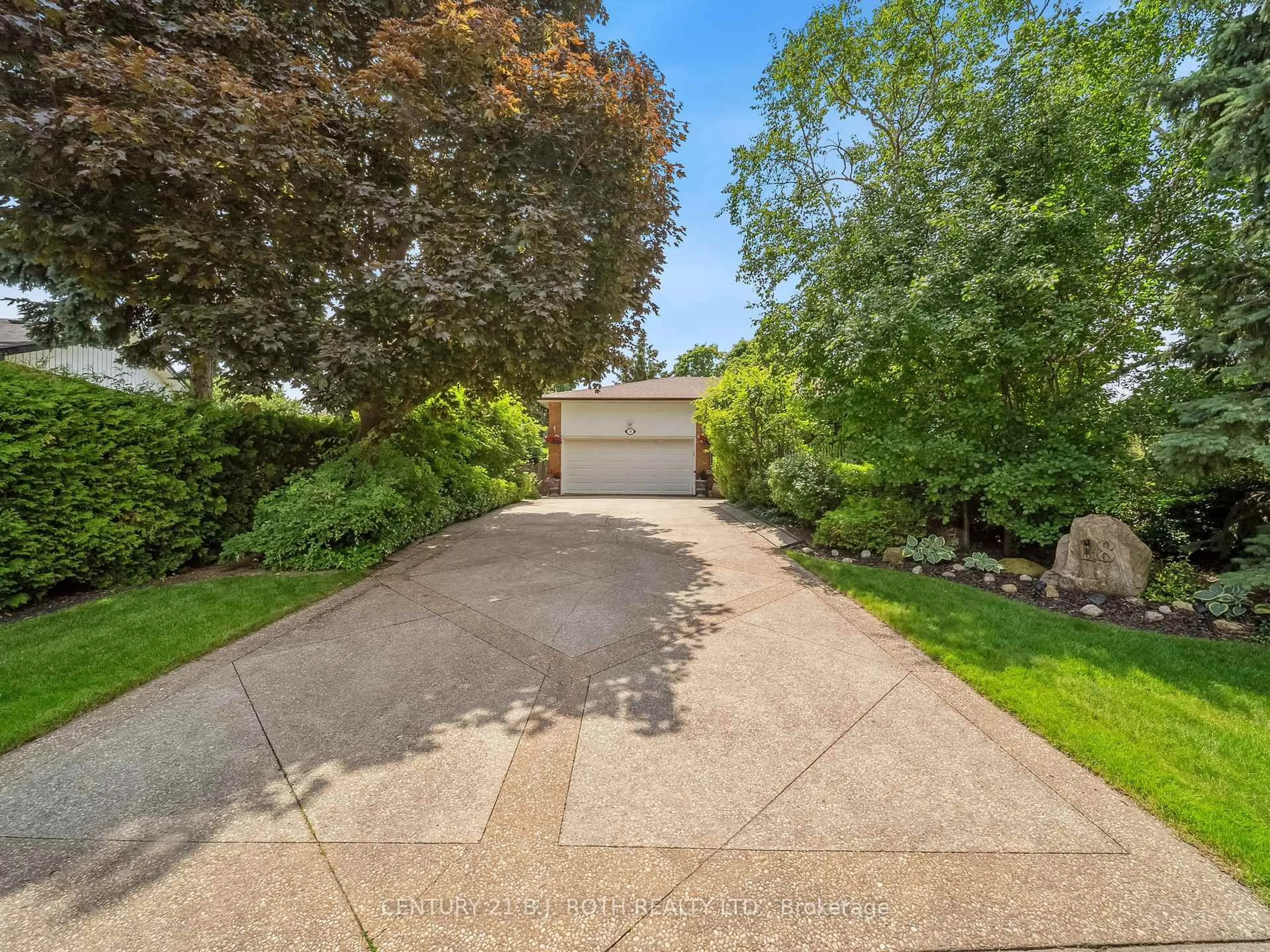 A pic from outside/outdoor area/front of a property/back of a property/a pic from drone, street for 18 Claypine Tr, Brampton Ontario L6V 3L9