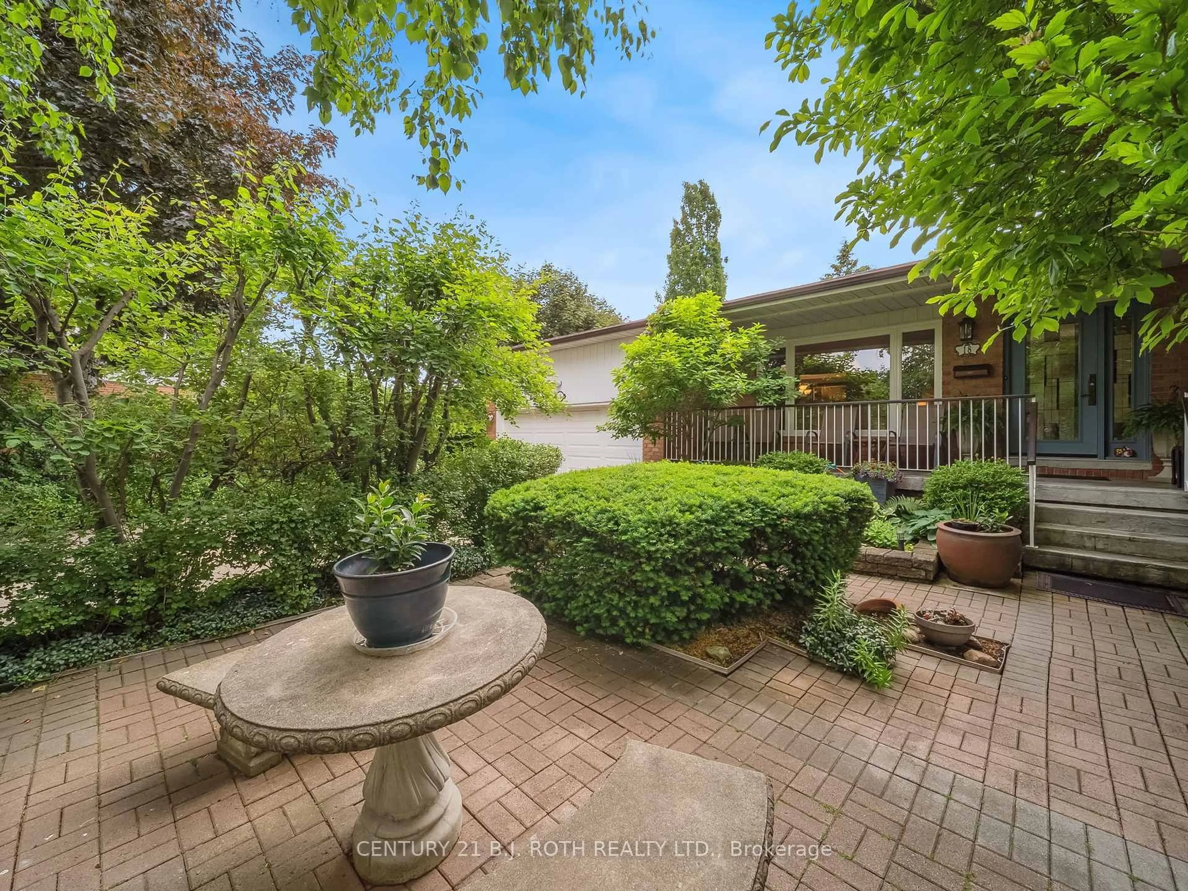 A pic from outside/outdoor area/front of a property/back of a property/a pic from drone, street for 18 Claypine Tr, Brampton Ontario L6V 3L9