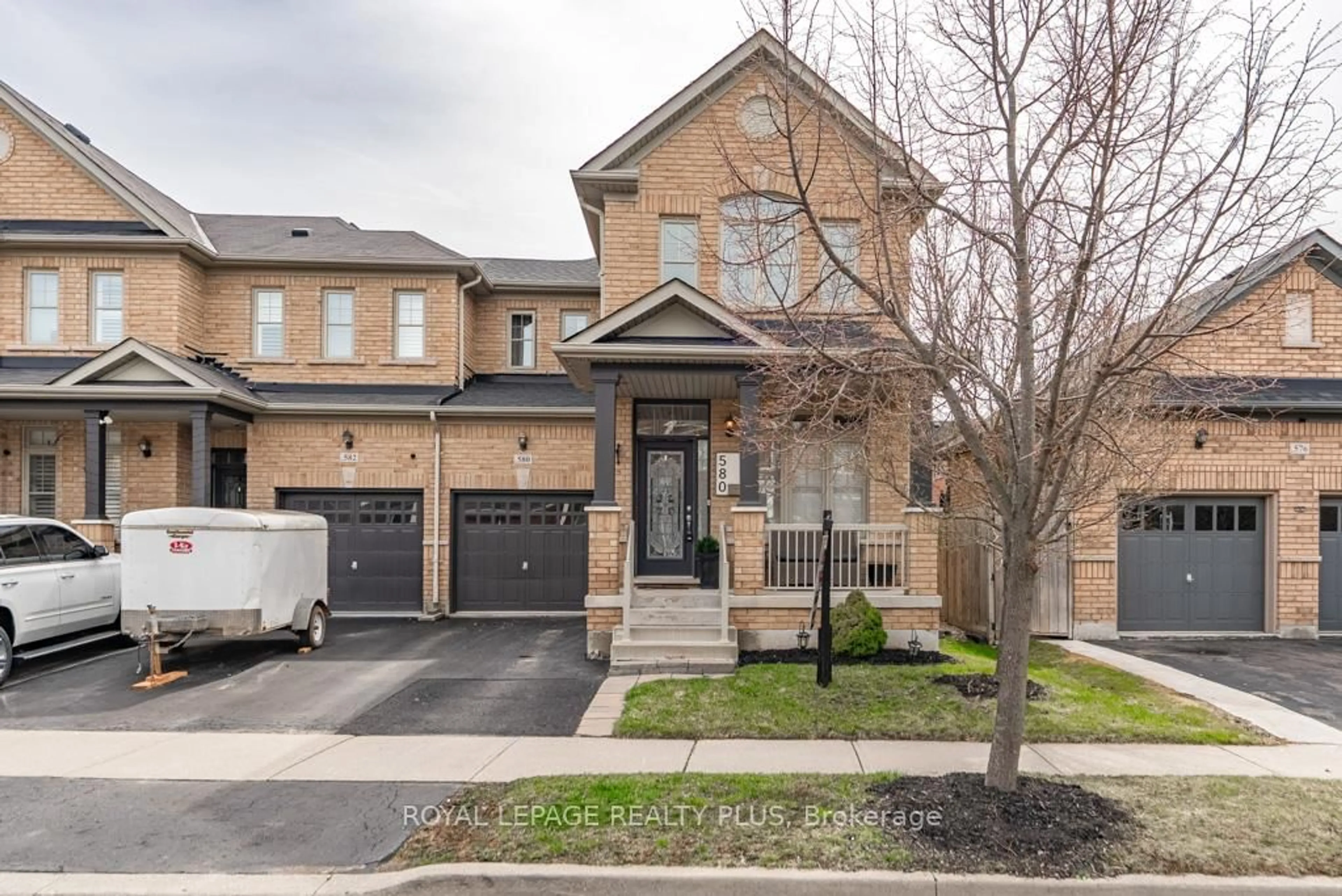 Home with brick exterior material, street for 580 Holland Hts, Milton Ontario L9T 0V9
