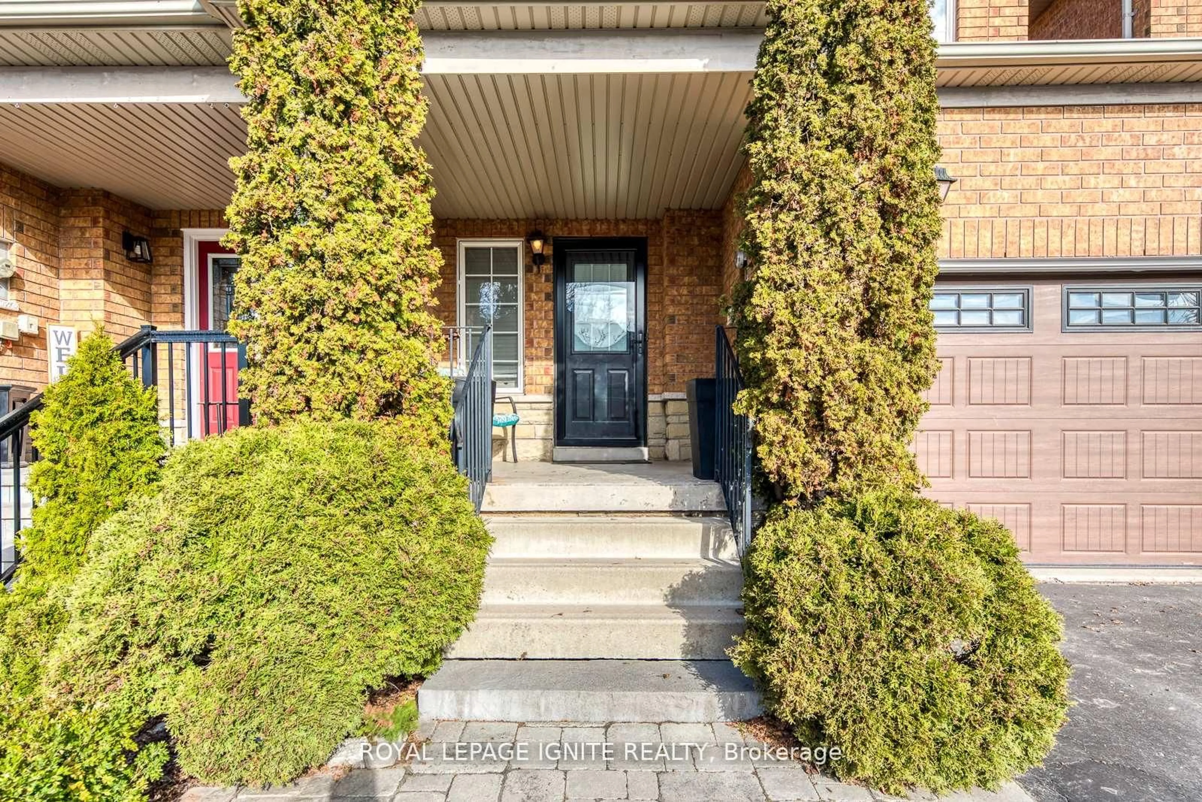 Indoor entryway for 5637 Evelyn Lane, Burlington Ontario L7L 6X1