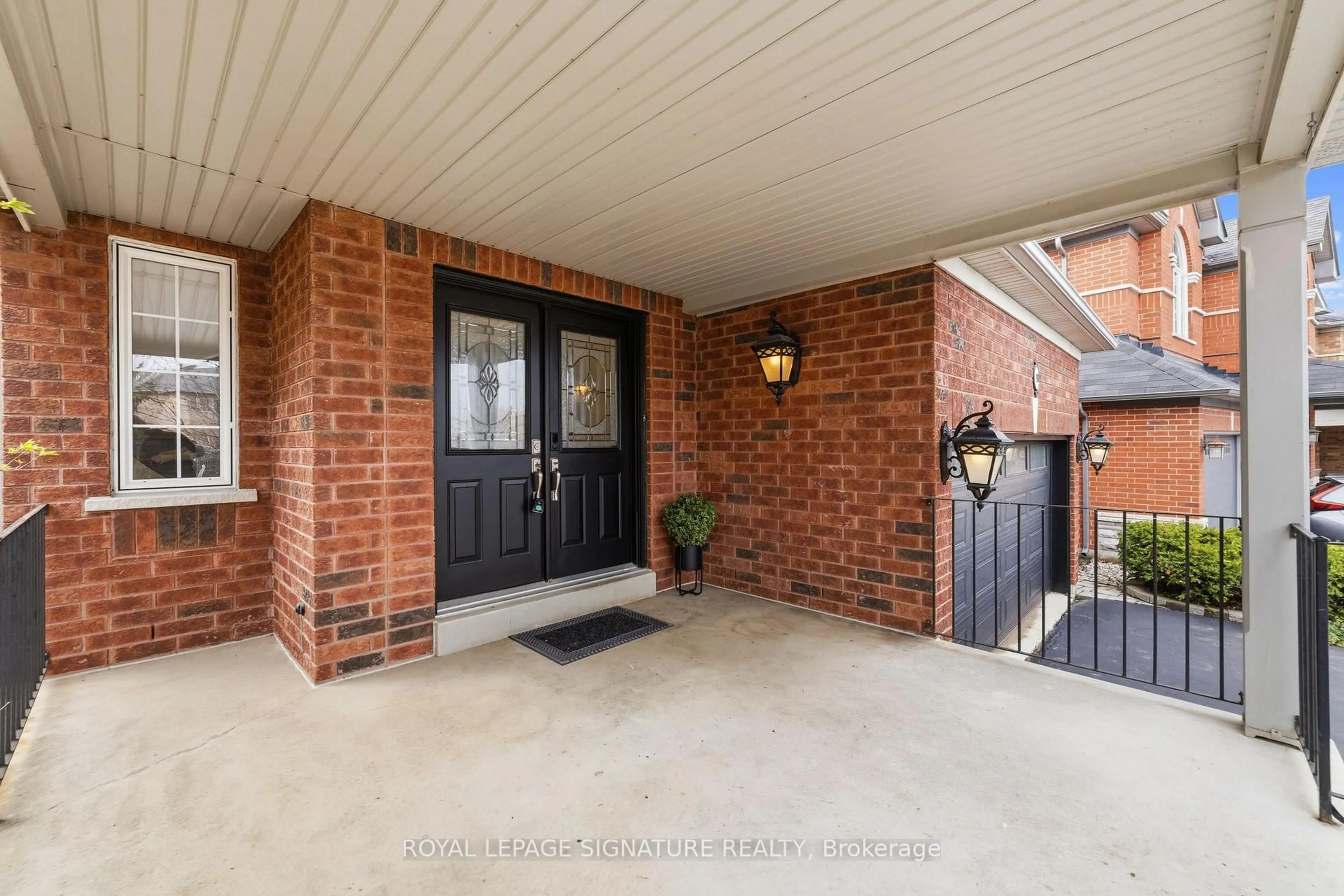 Unknown for 93 Dewar Crt, Milton Ontario L9T 5N8