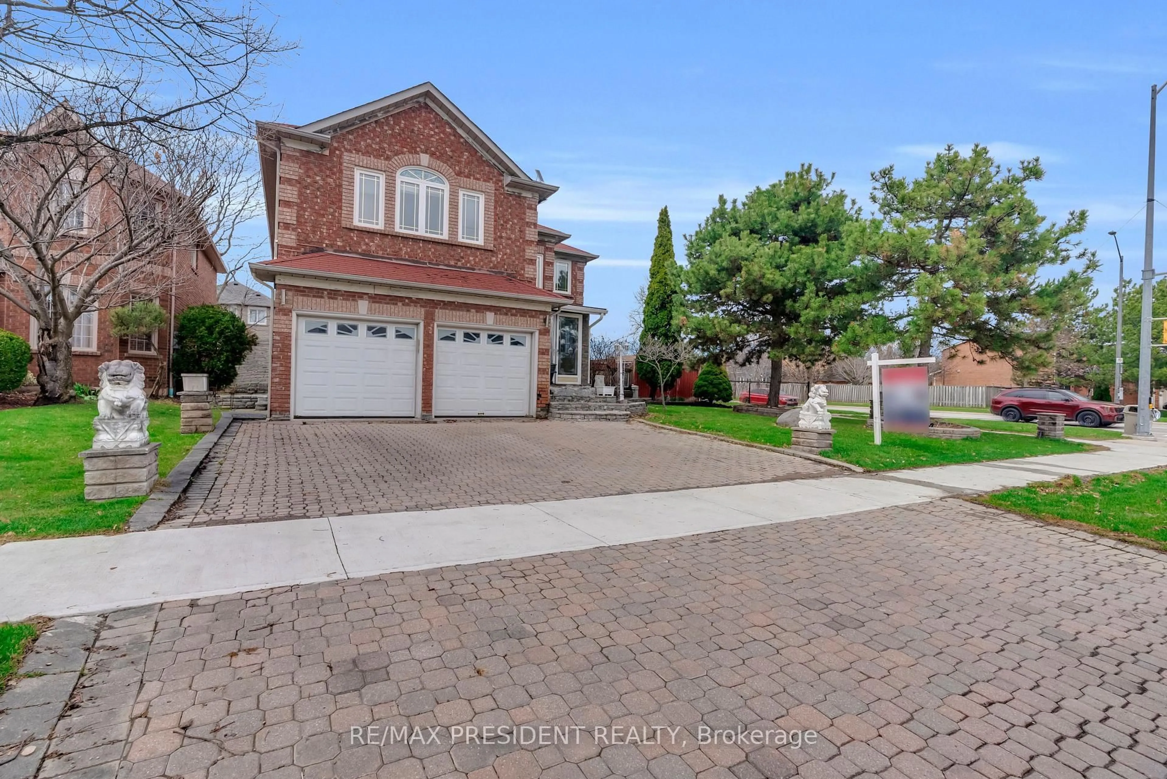 Home with brick exterior material, street for 3211 Bloomfield Dr, Mississauga Ontario L5N 6V2