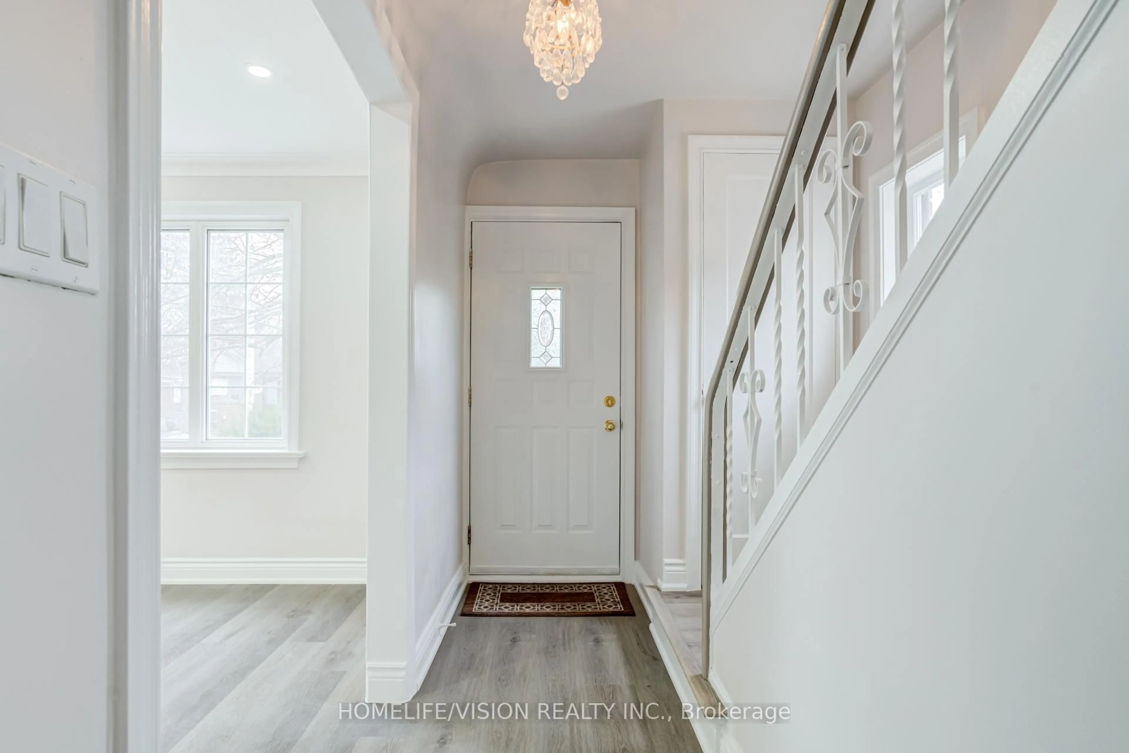 Indoor entryway for 26 Miles Rd, Toronto Ontario M8V 1V3